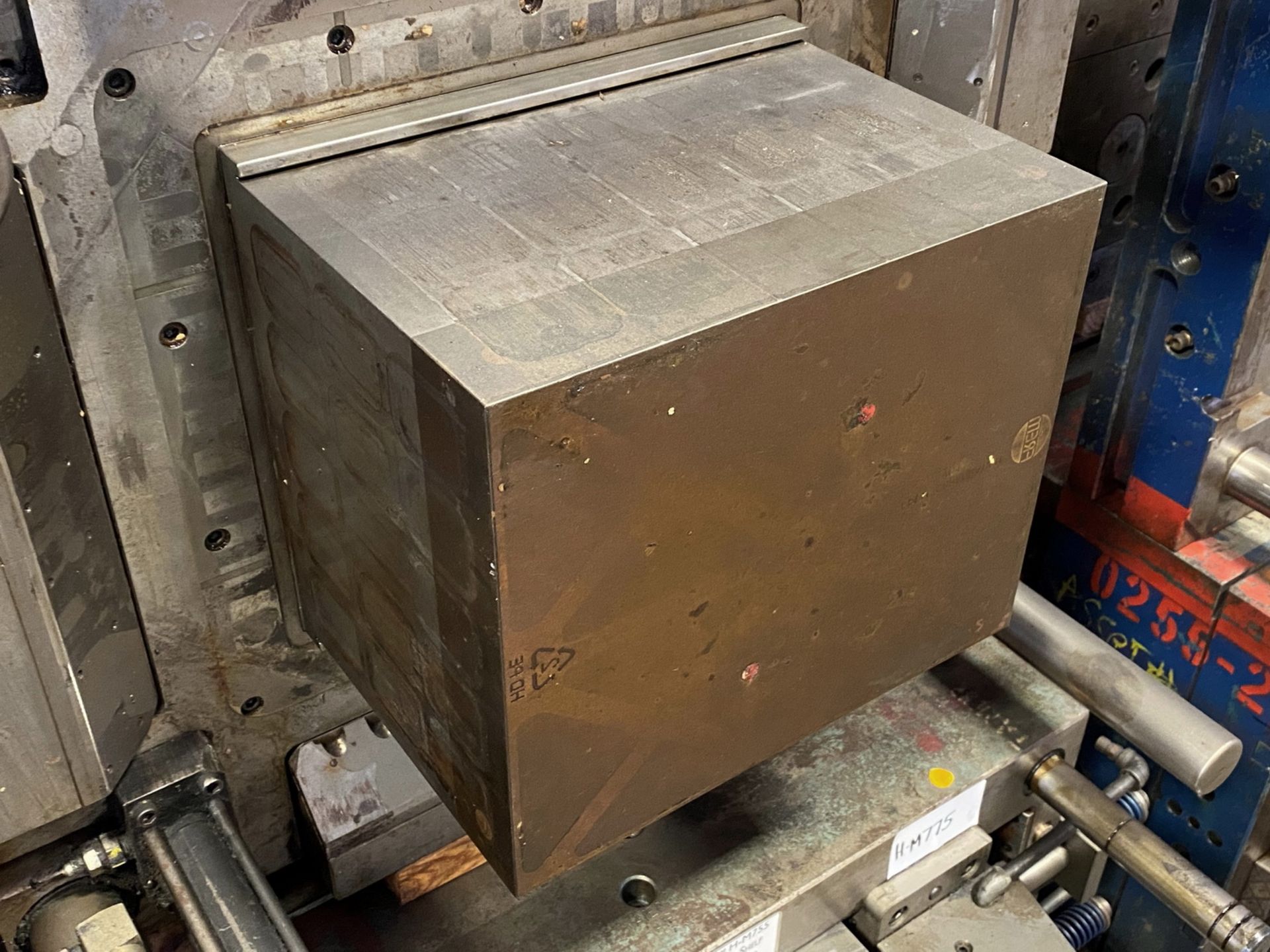 Organizational Multi-Use Crate Mold - Image 6 of 16