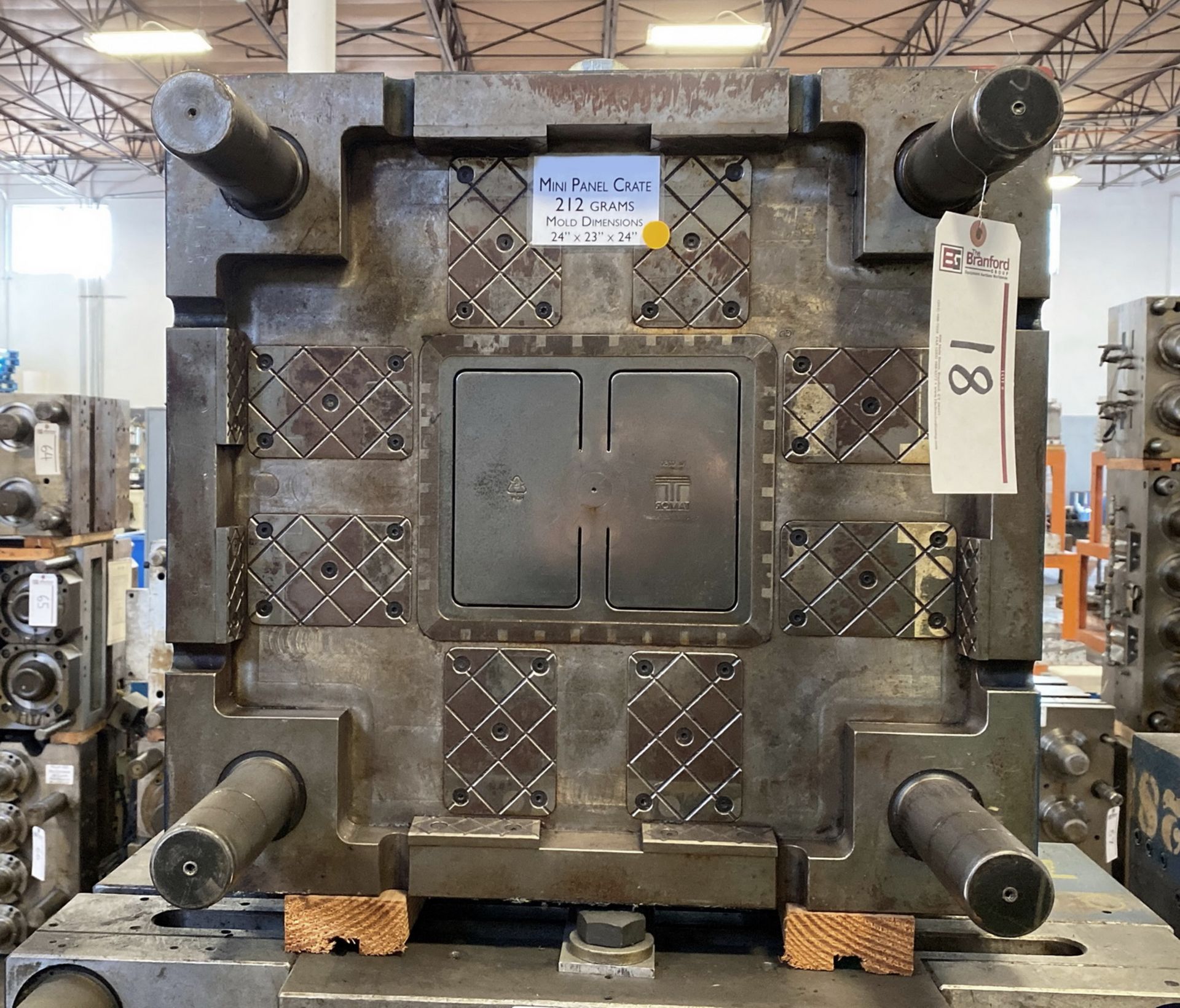 Small Stackable Panel Crate Mold - Image 2 of 12