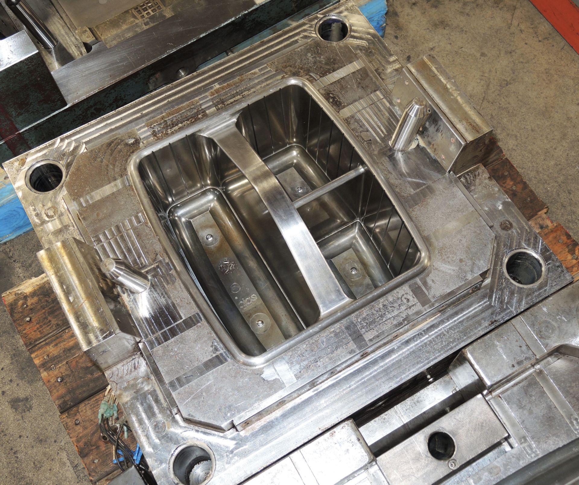 Large Handy Caddy Mold - Image 13 of 13