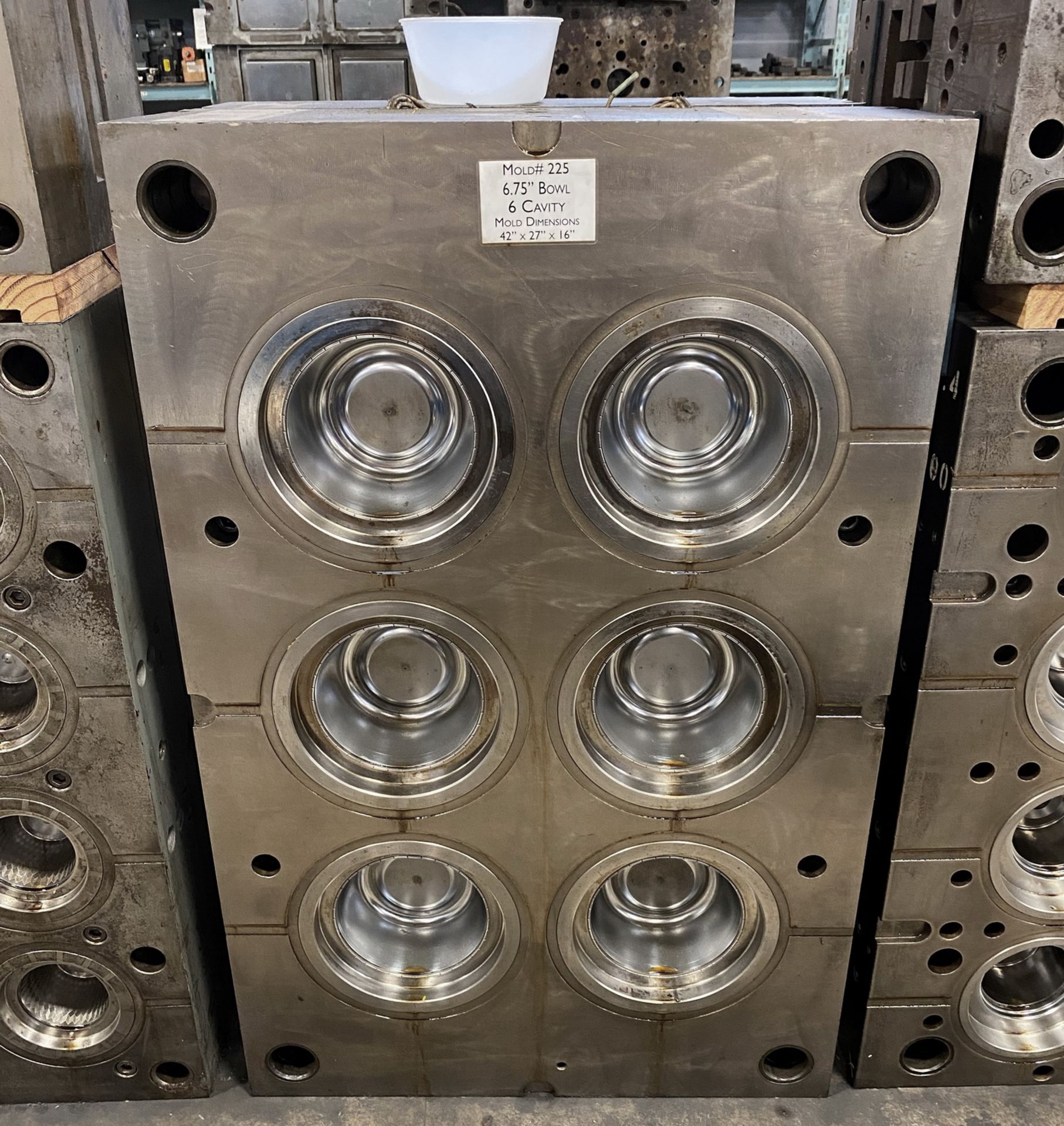 32oz/1lt - 6.75 Dia. Container Mold - Image 6 of 10