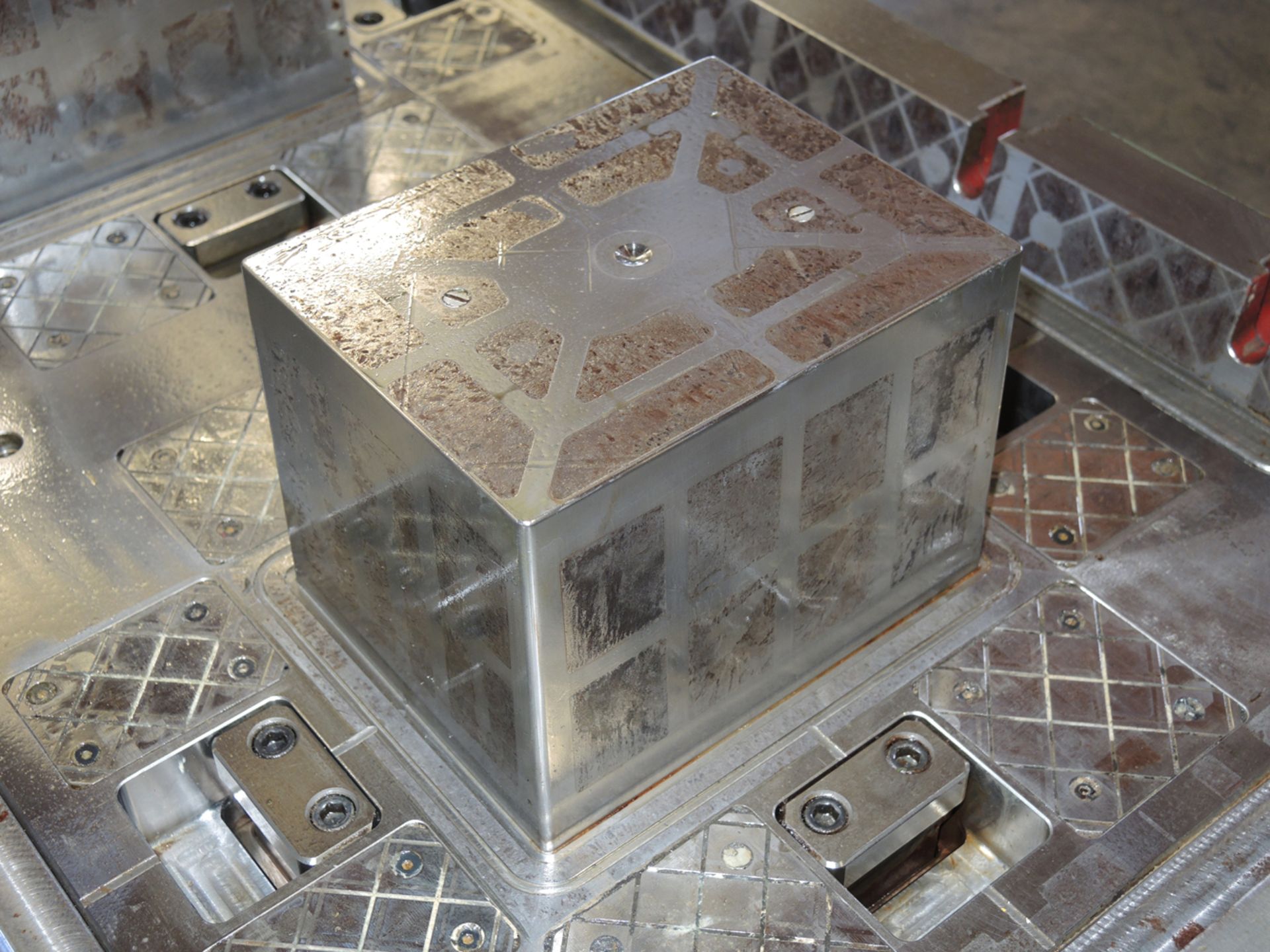 Small Crate Mold - Image 15 of 19
