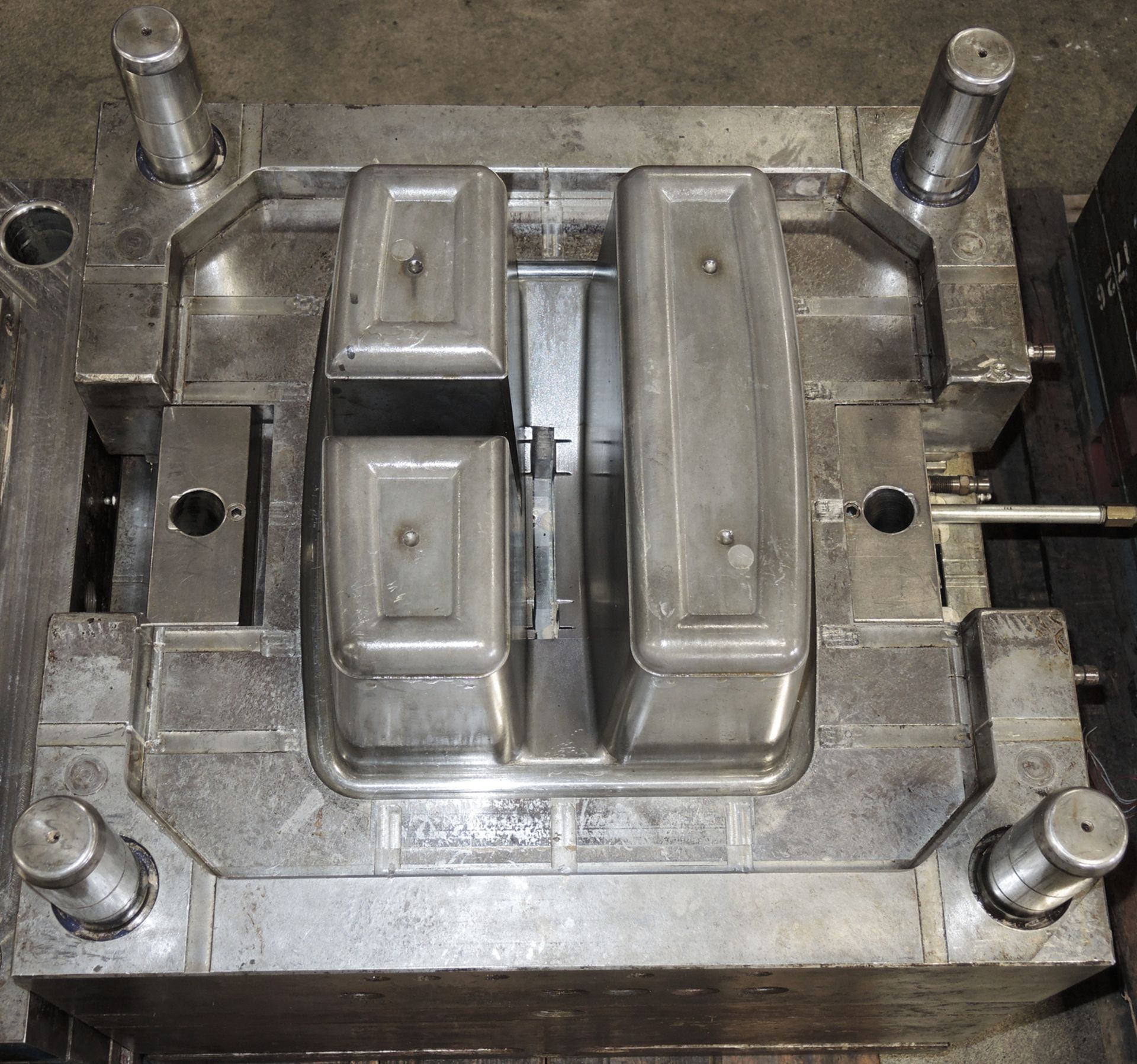 Large Handy Caddy Mold - Image 11 of 13