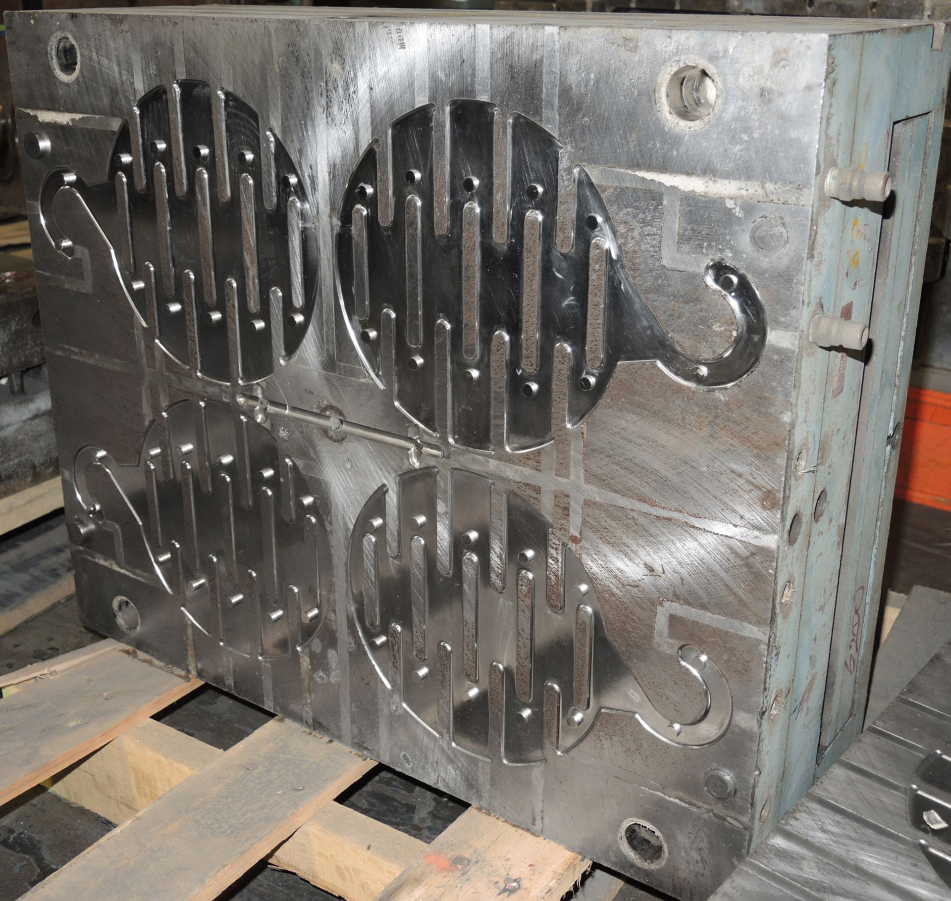 Belt Hanger Mold - Image 5 of 10