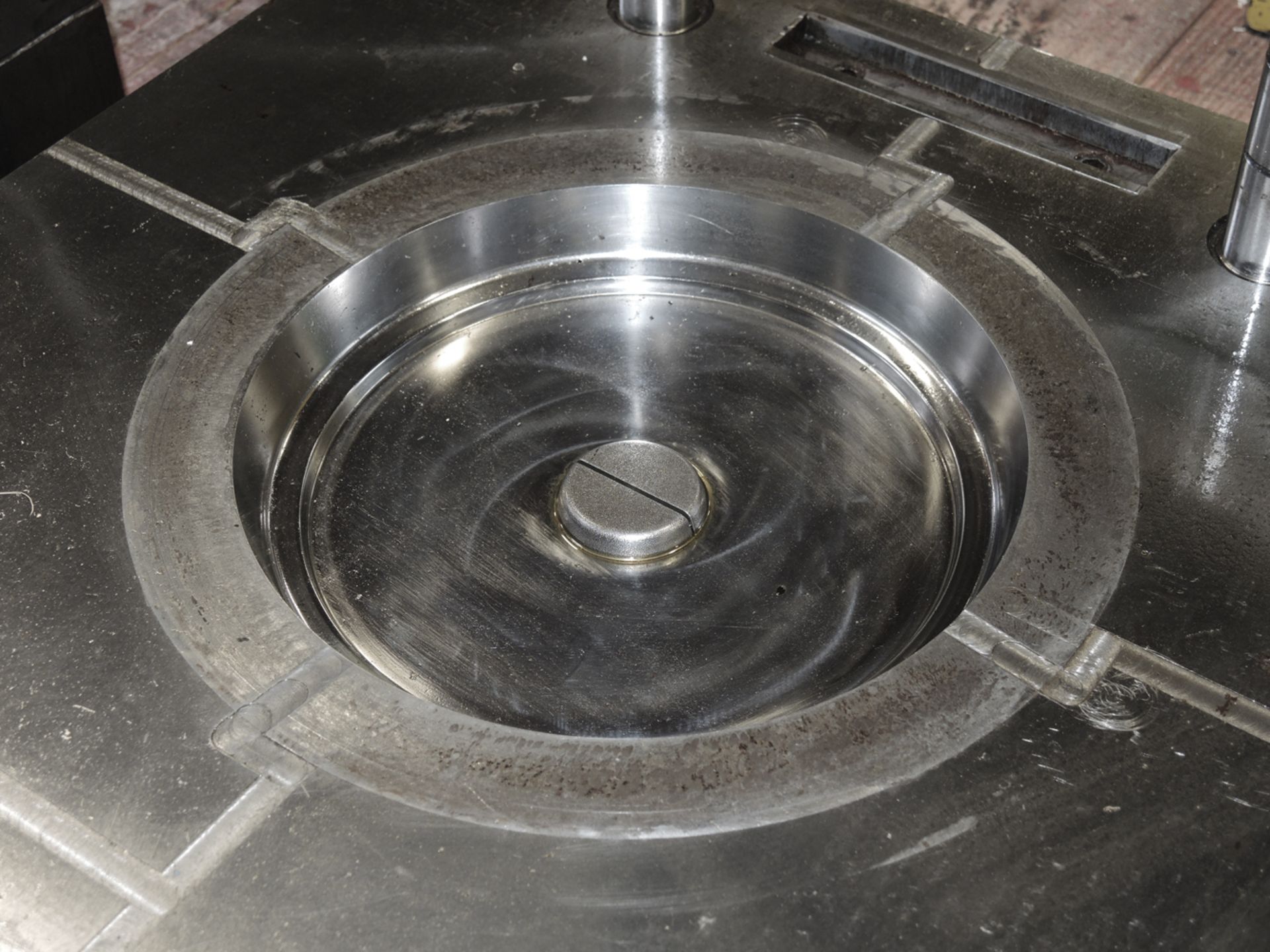 Round Divided Plate and Cover Molds - Image 12 of 19