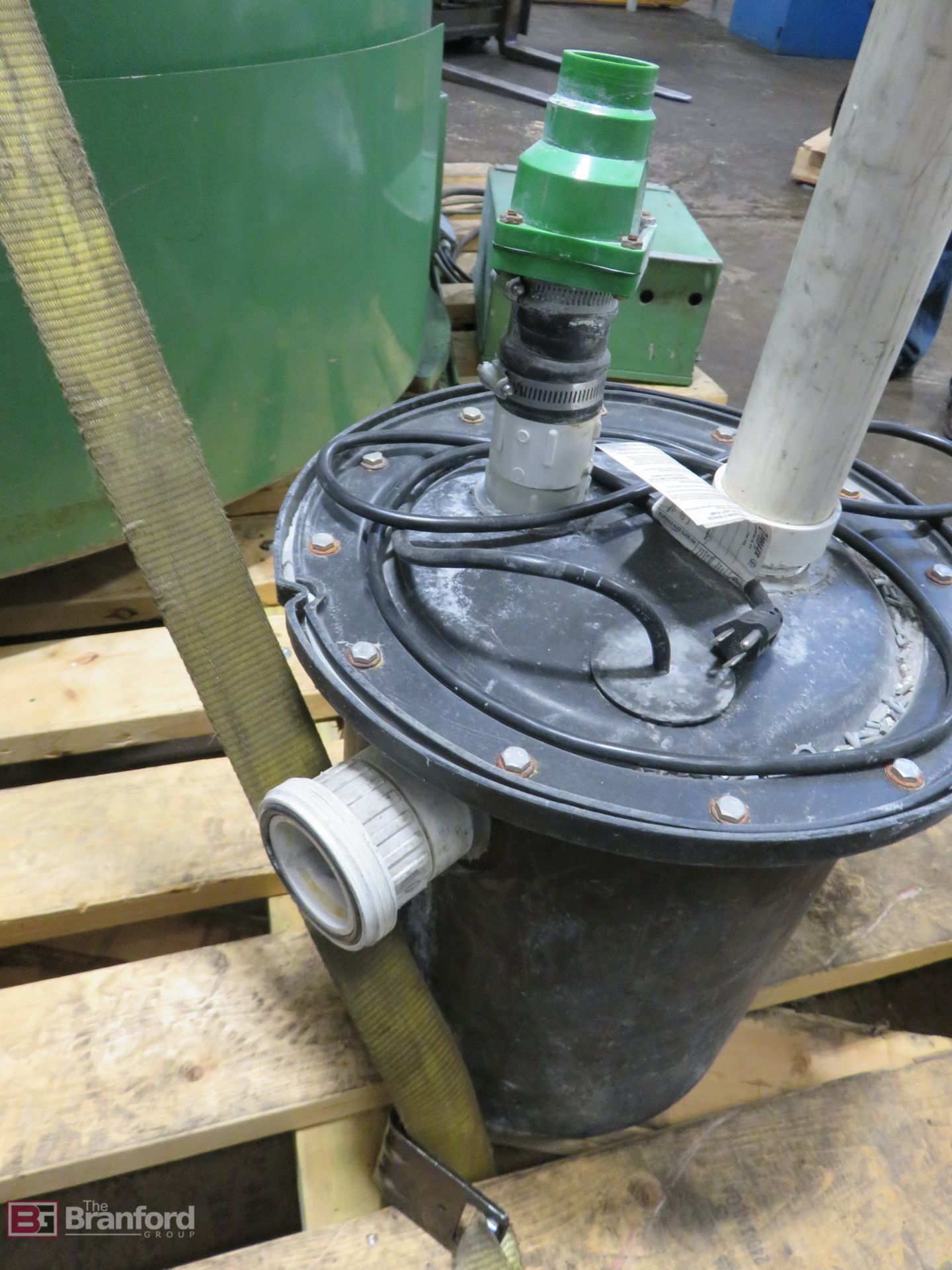 Roto-Finish Model 1516, 15-Cu Ft Vibratory Bowl Finisher - Image 5 of 11