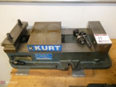 Kurt Model D675, 6