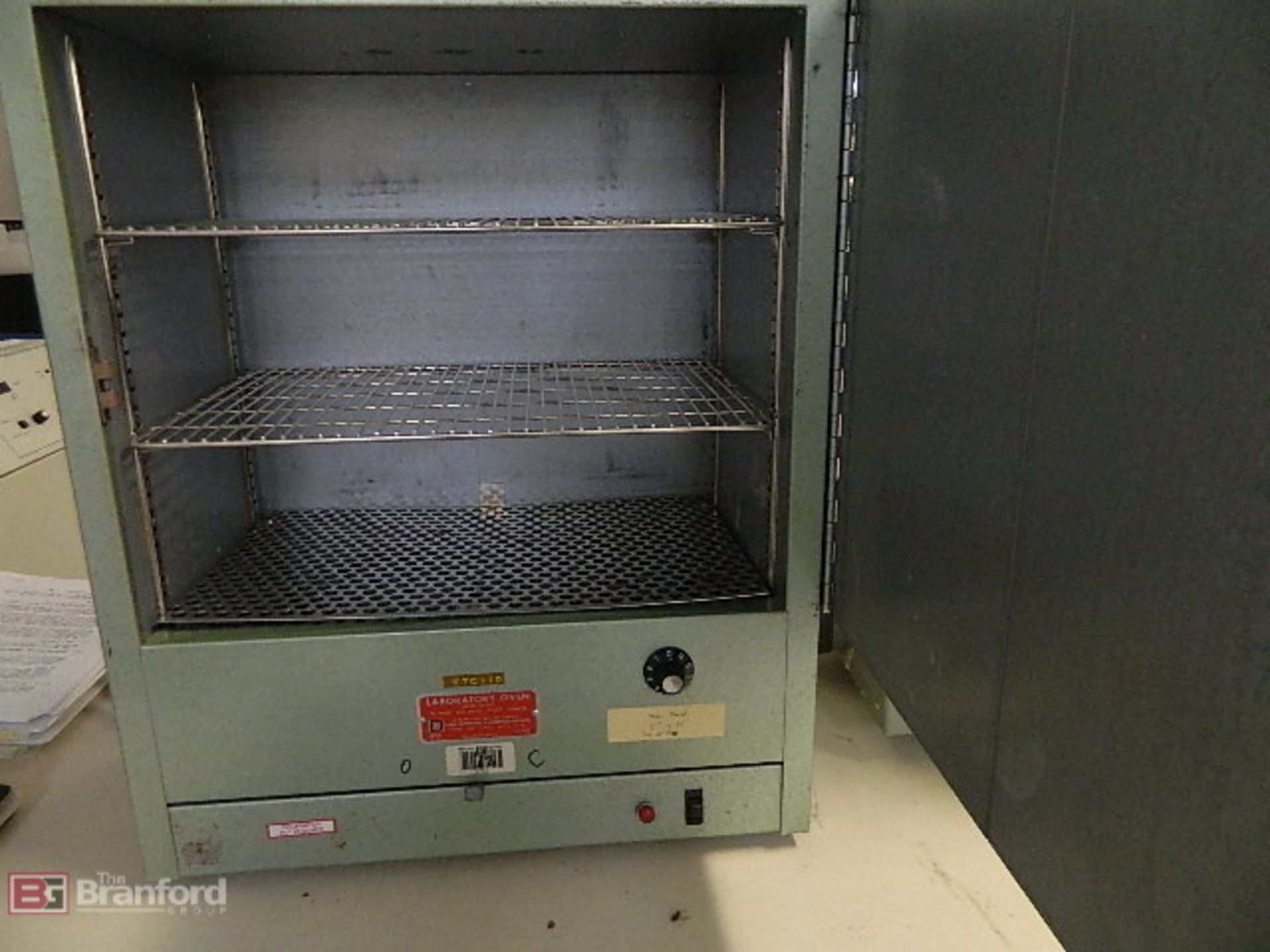 Laboratory Oven 115V. 1600watts - Image 2 of 3