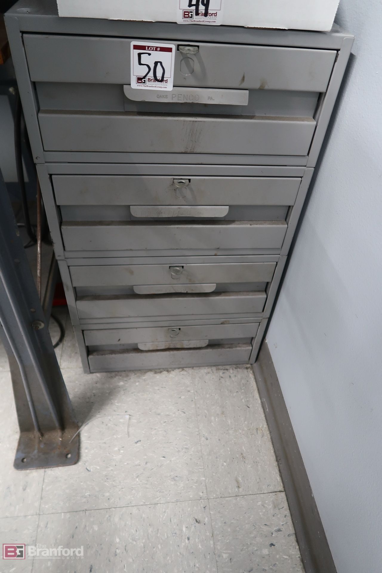 Metal 4-Drawer Cabinet No Contents