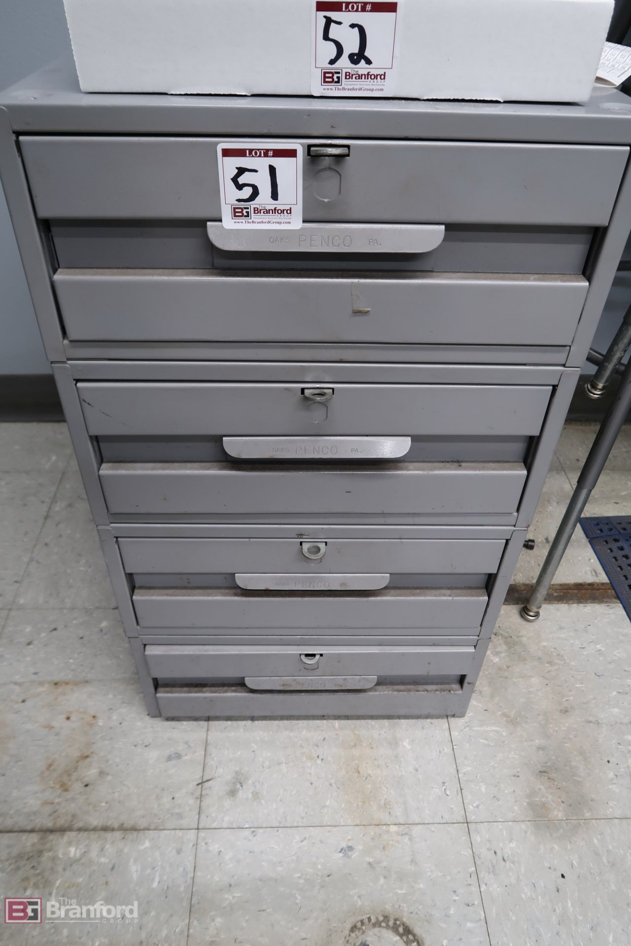 Metal 4-Drawer Cabinet No Contents