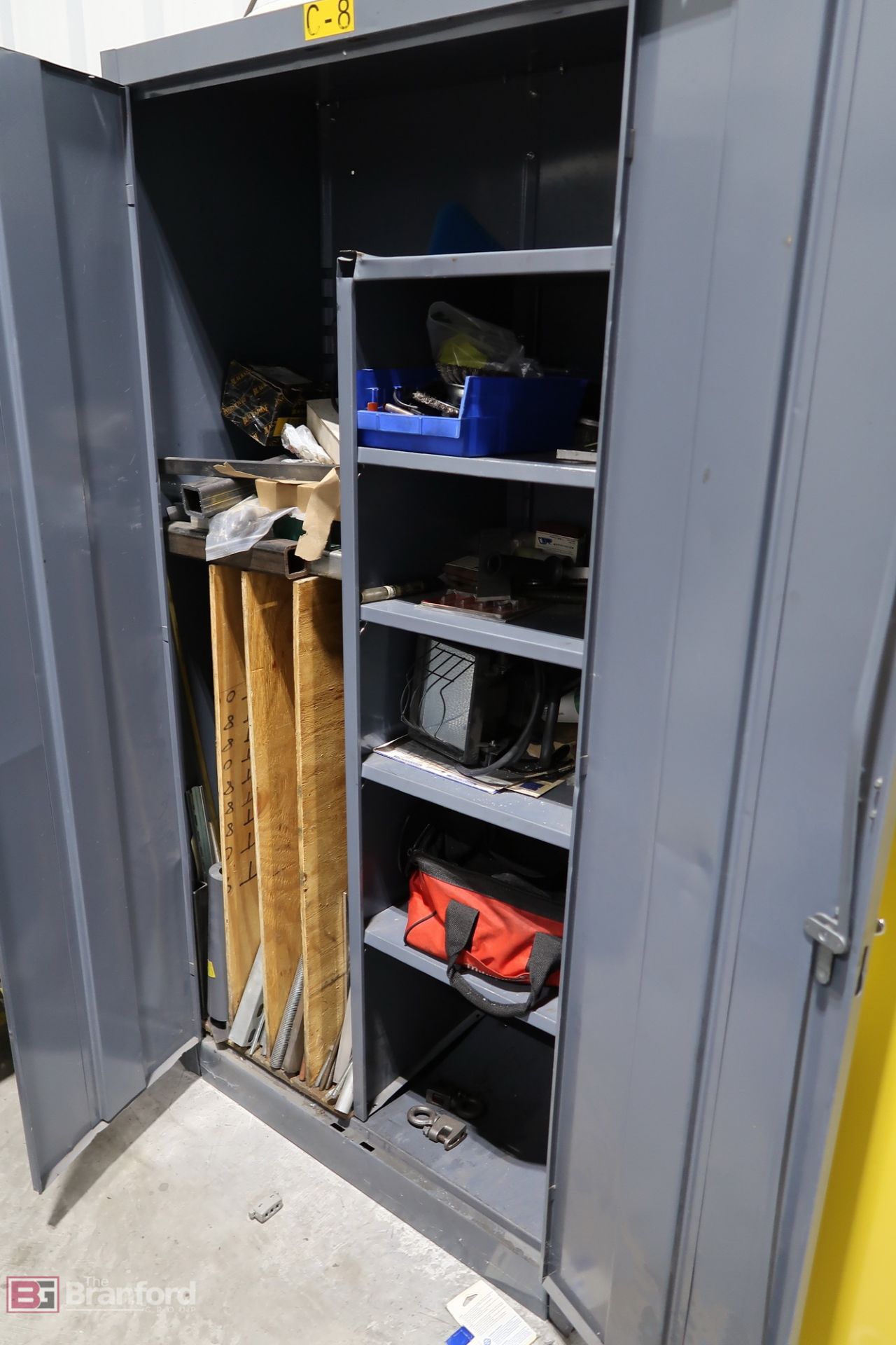 Metal Cabinet with Contents - Image 2 of 7