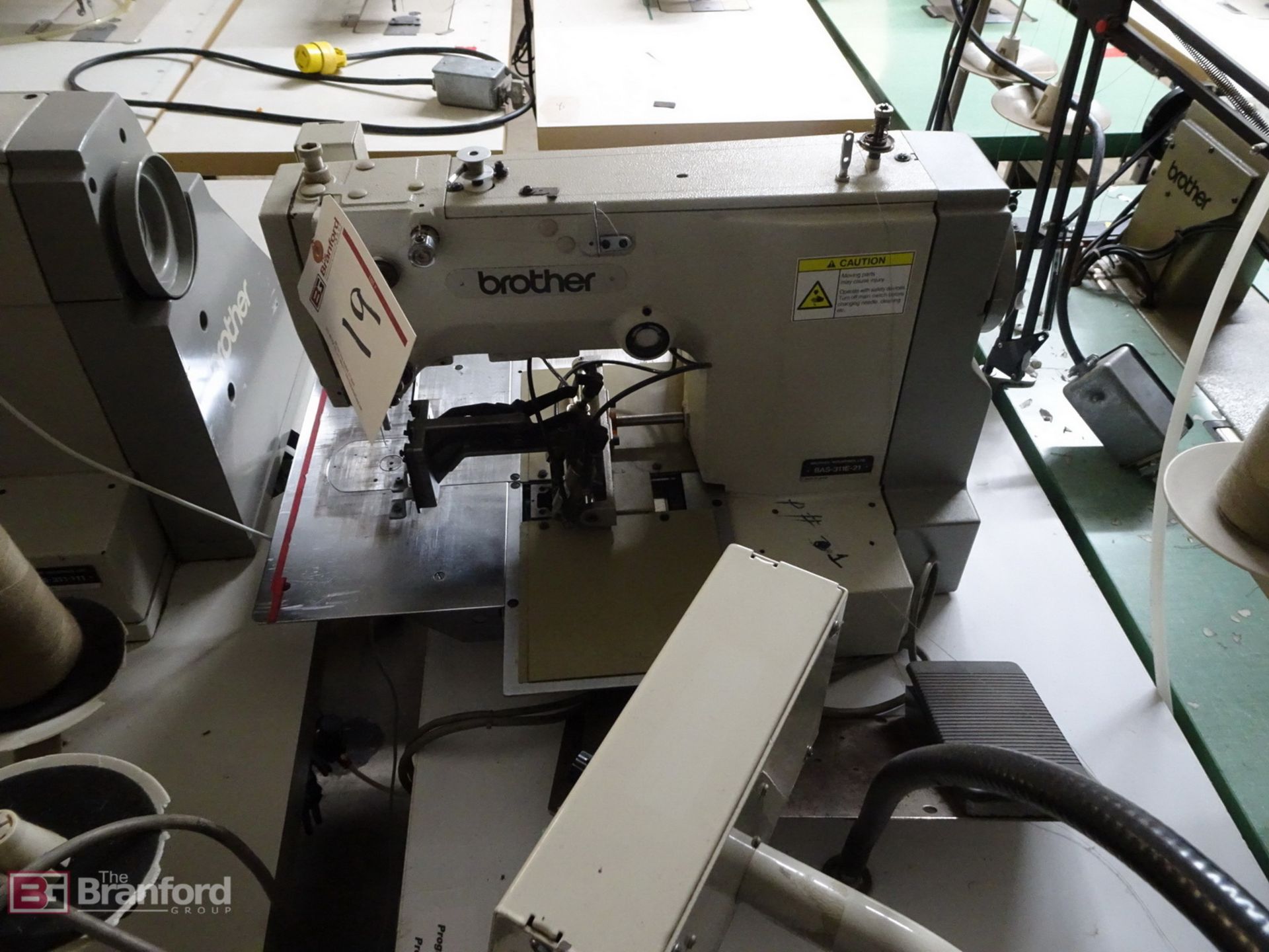 (4) Sewing Machines - Image 3 of 6