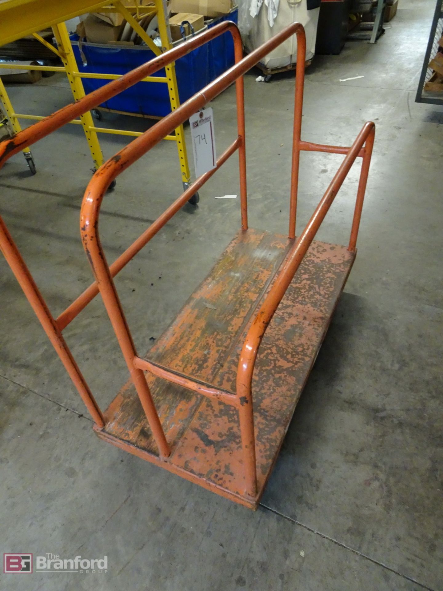 Table Rack with Wheels