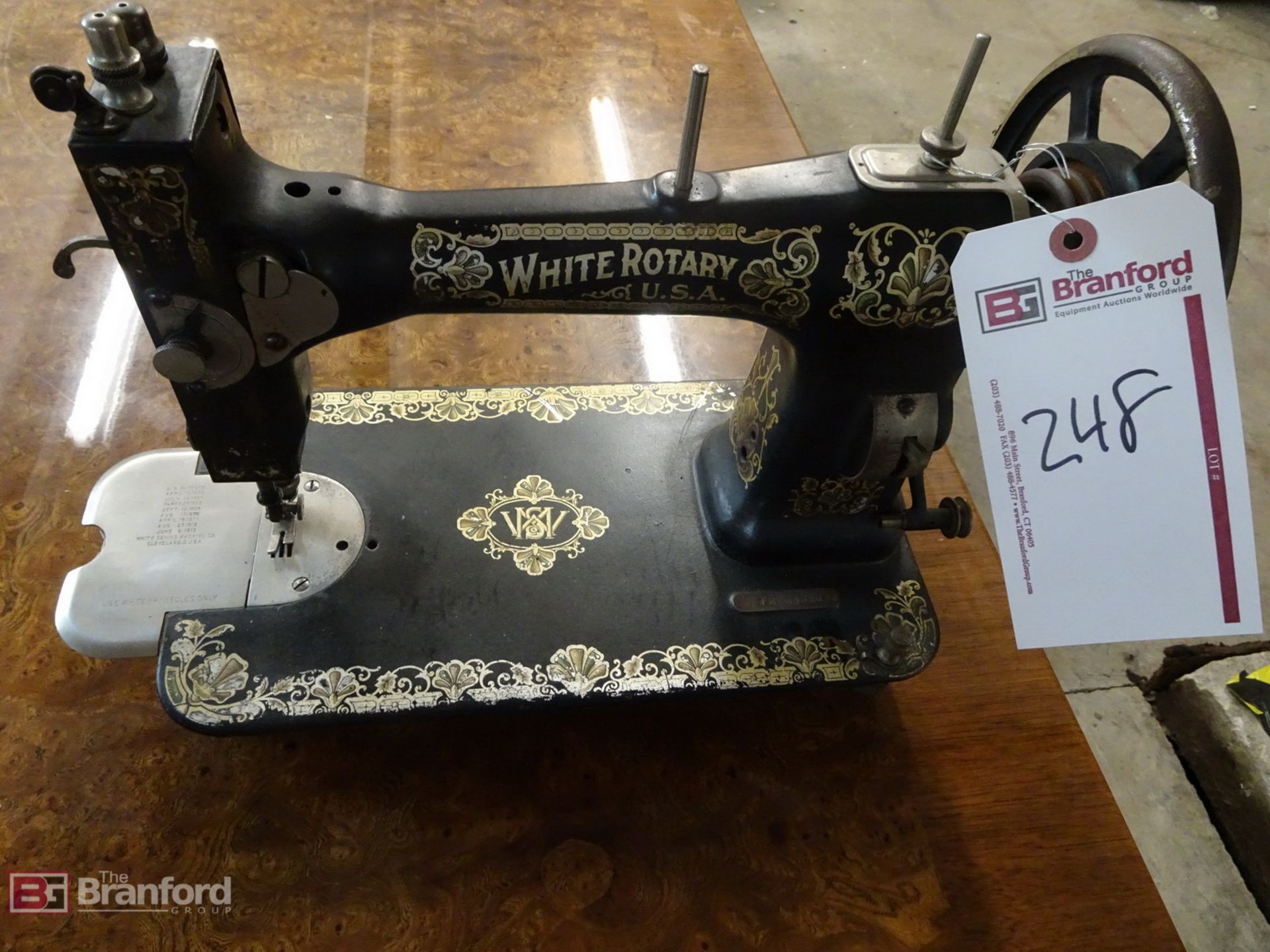 Vintage White Rotary U.S.A Sewing Machine FR 2383085 - Image 3 of 5