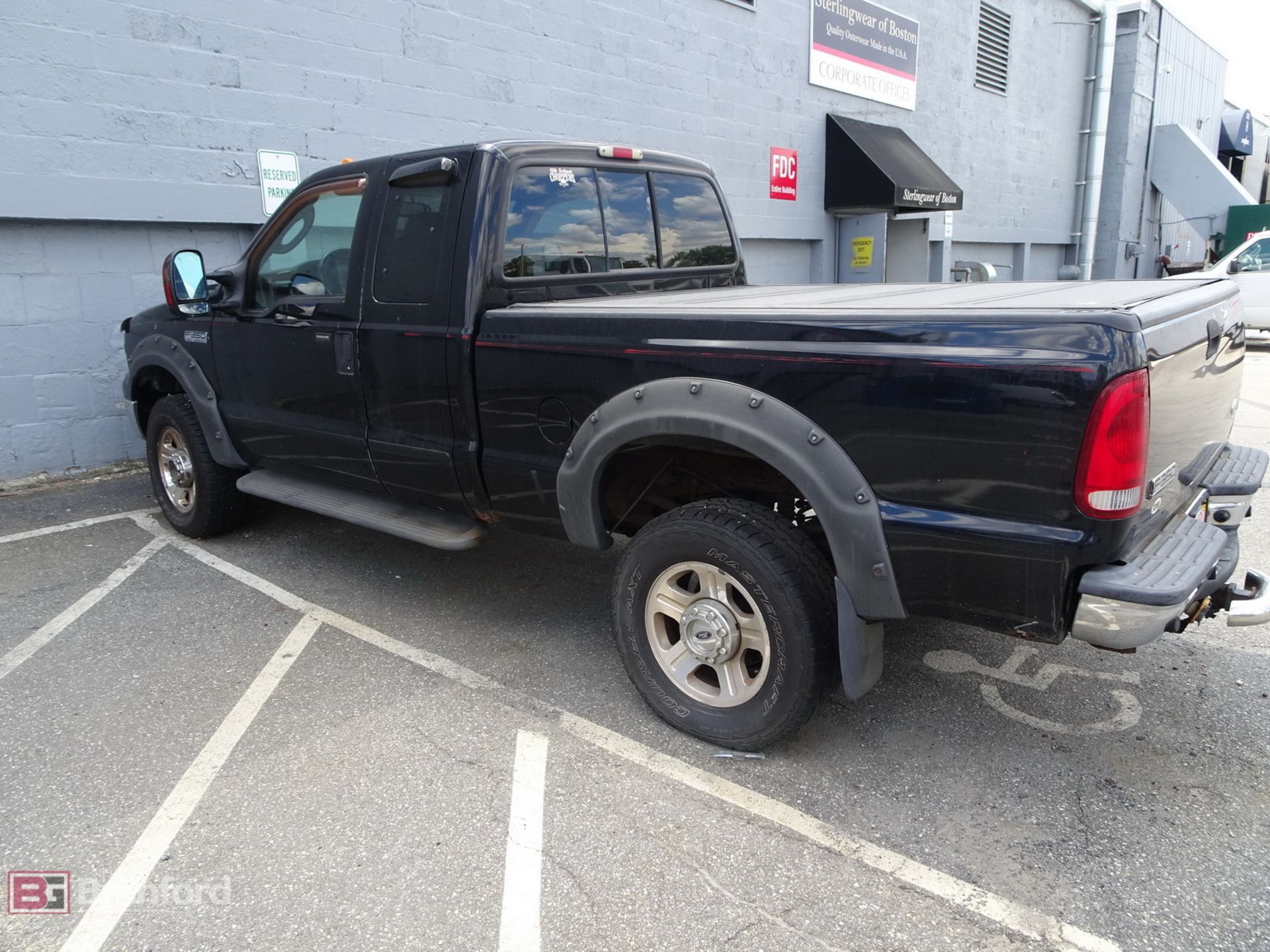 2005 Ford F-350 Pickup Truck - Image 4 of 6
