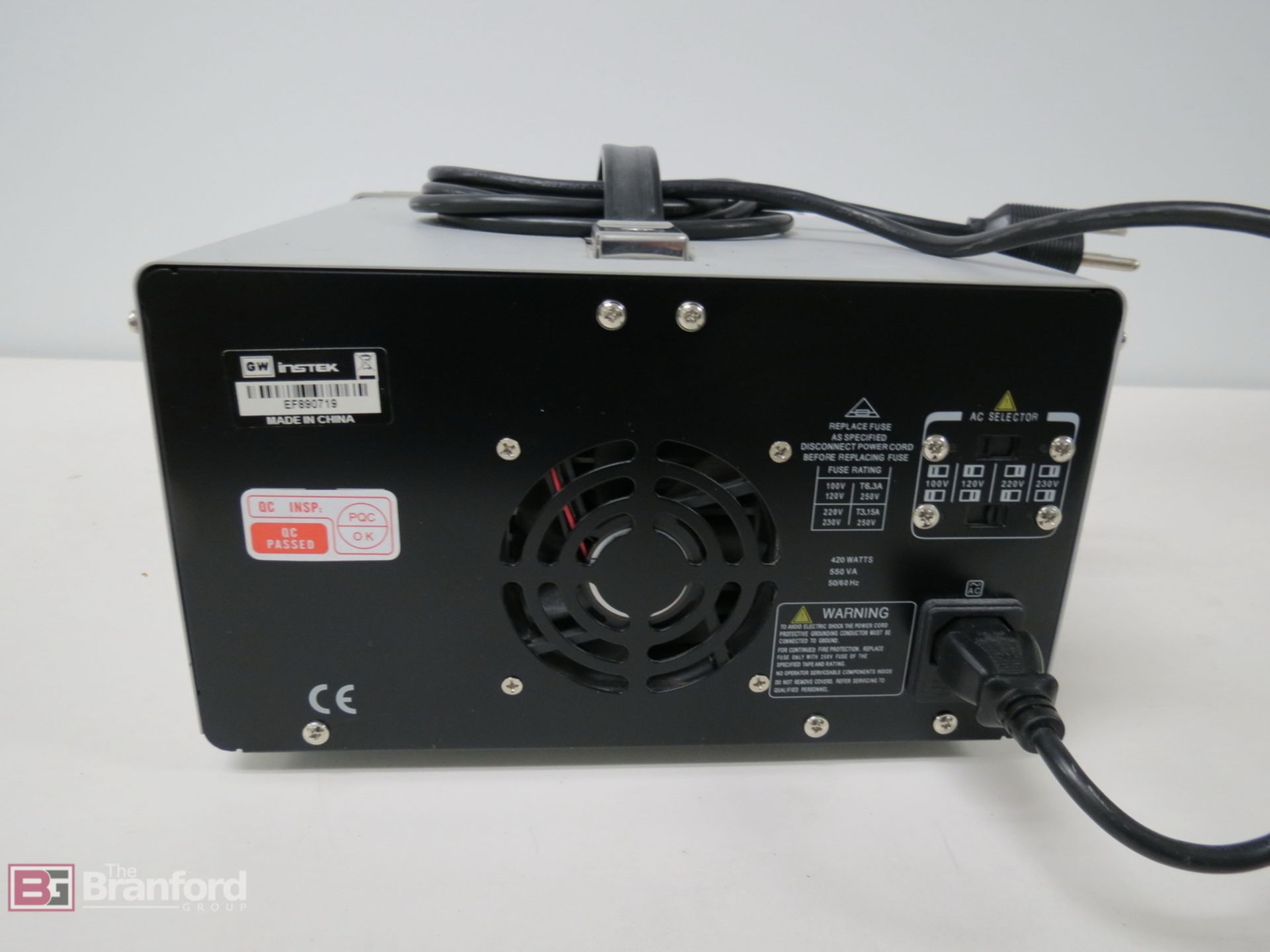 GW Instek GPS-4303 Laboratory DC Power Supply - Image 3 of 3