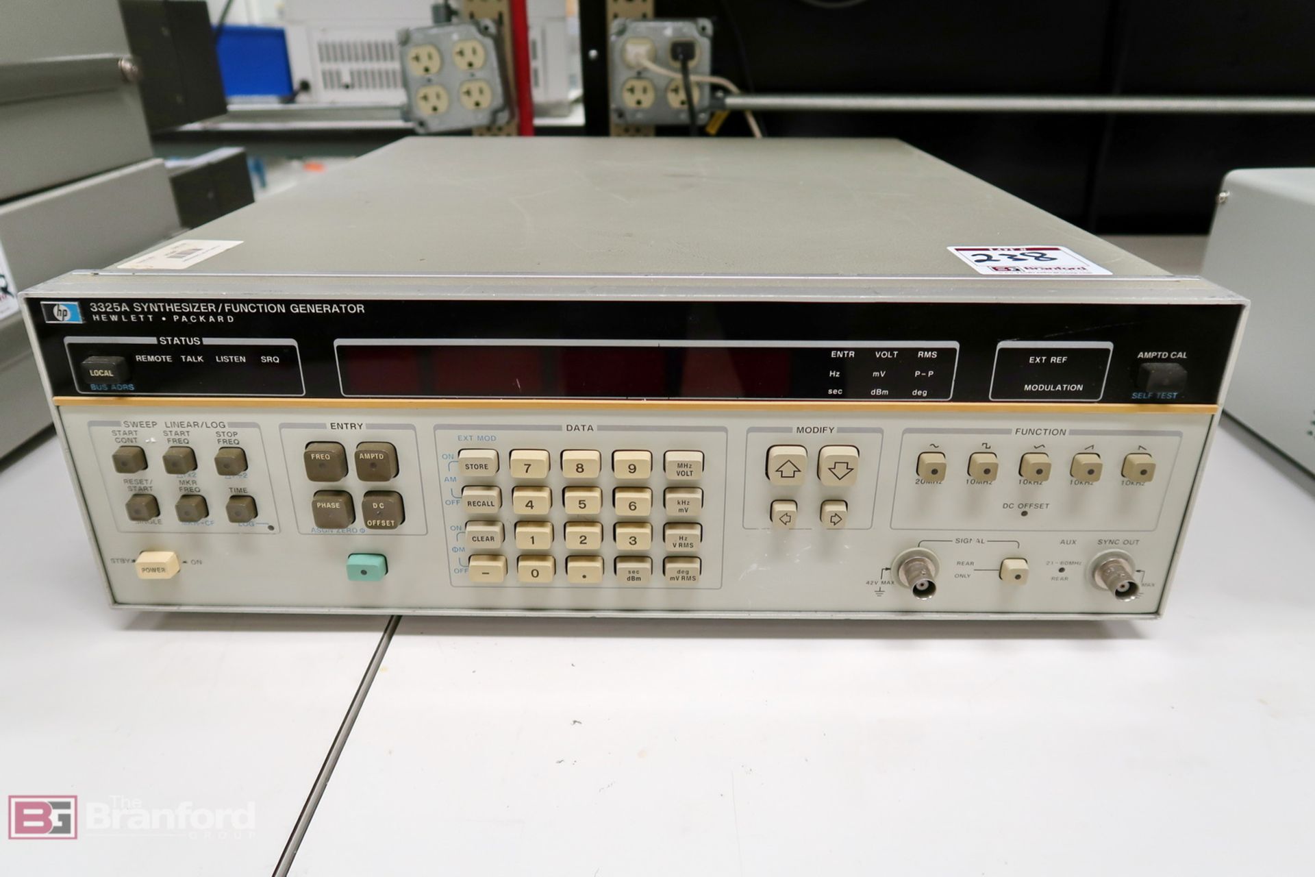 HP 3325A synthesizer / function generator