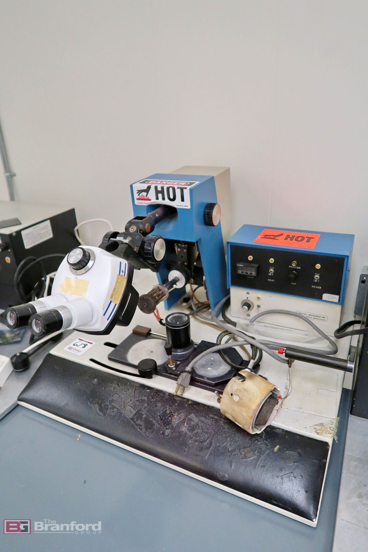 Wire Bonding System w/ Bausch & Lomb stereozoom microscope - Image 3 of 5