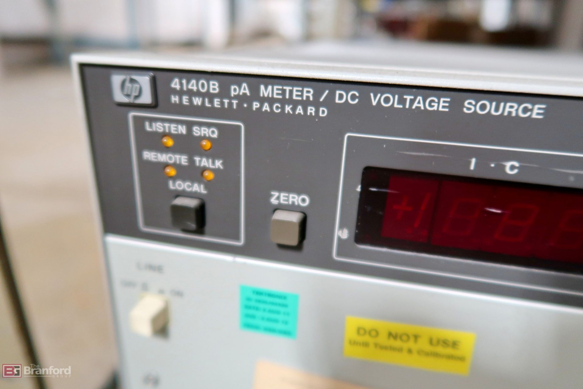 HP 4140B pA meter / DC voltage source - Image 2 of 2