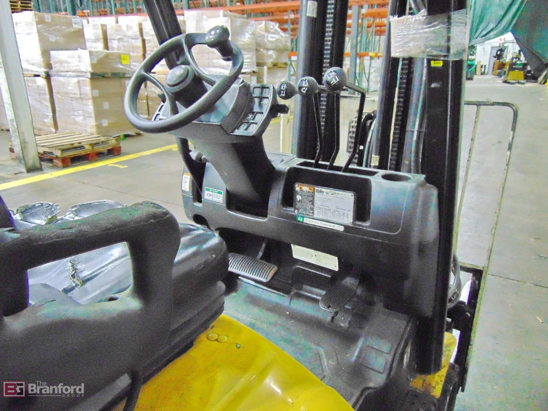 Yale 3000-Lb cap. LP forklift - Image 6 of 8