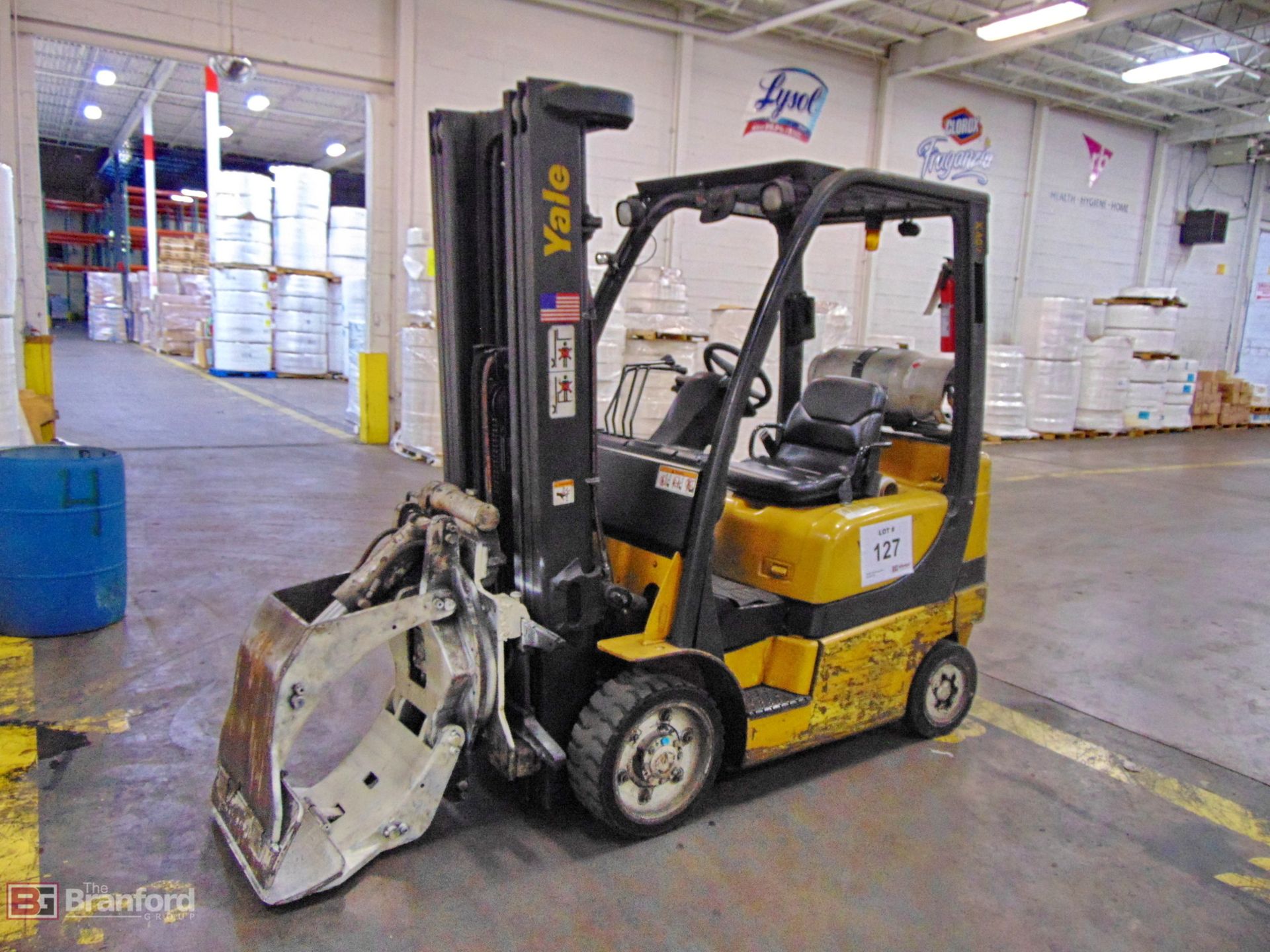 Yale model GLC05VXNURE088 5000-Lb cap. Roll clamp forklift - Image 2 of 5