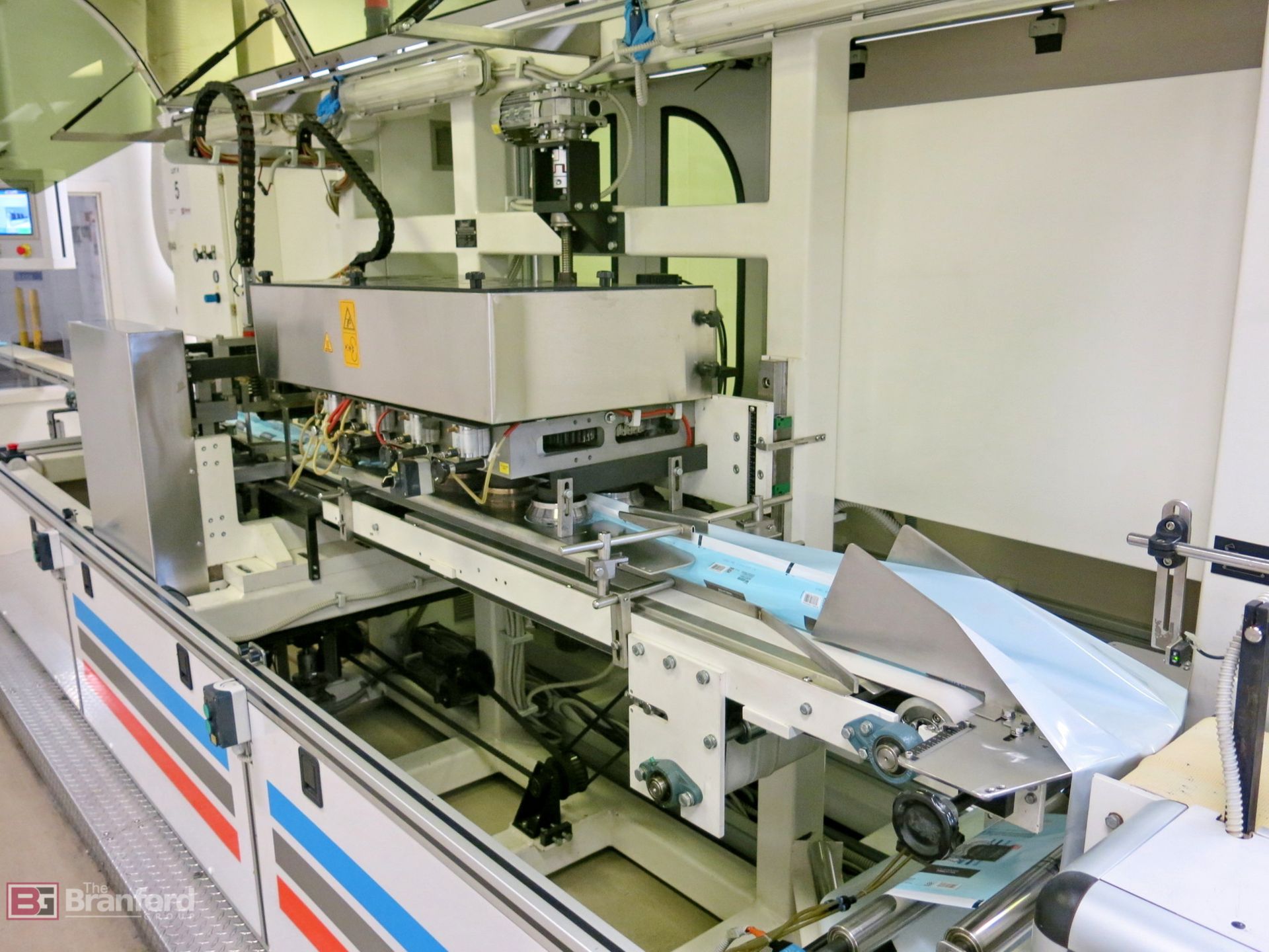 2013 Kansan model DYN-WA-120 flow wrap machine - Image 4 of 13