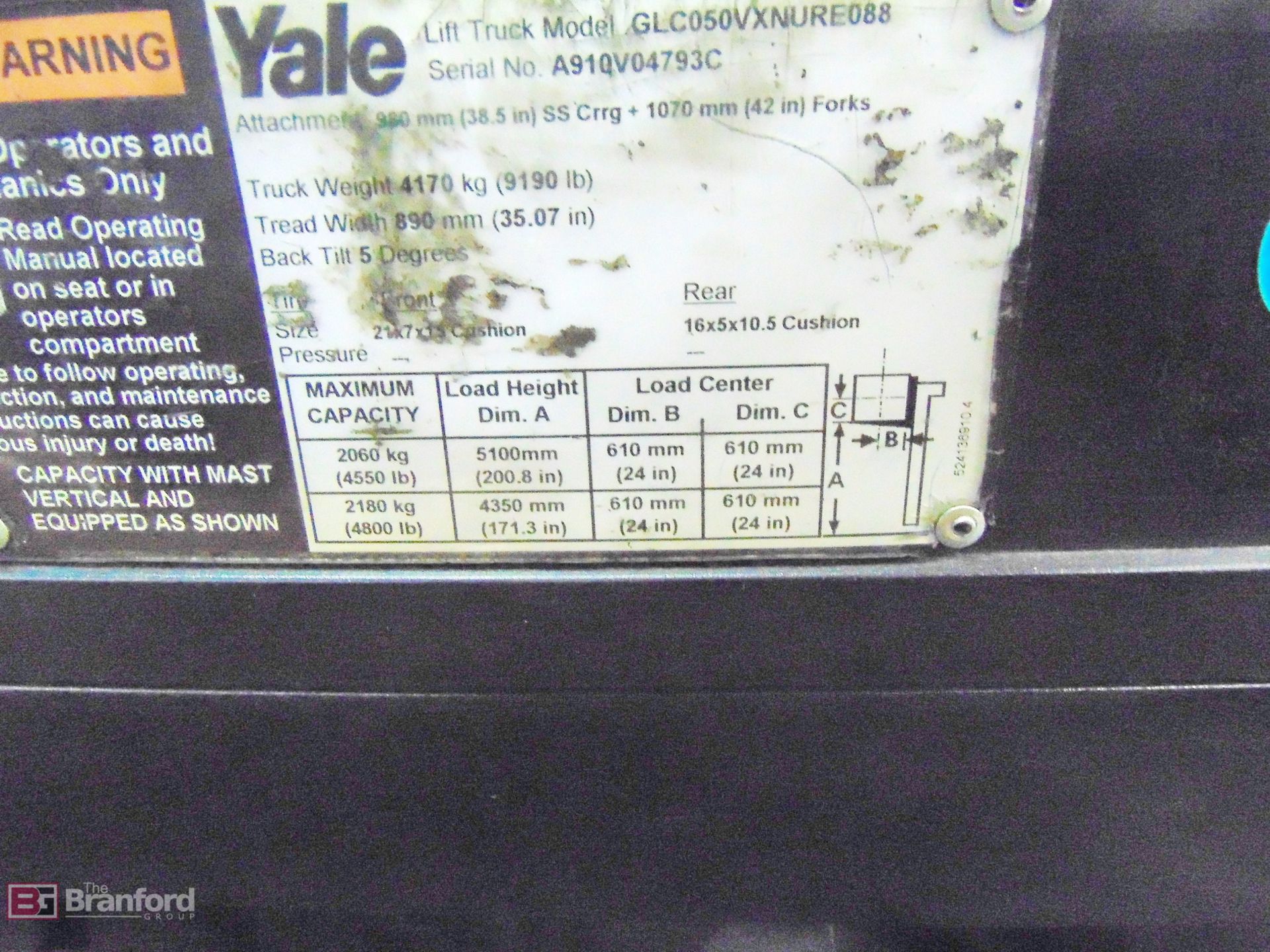 Yale model GLC05VXNURE088 5000-Lb cap. Roll clamp forklift - Image 5 of 5