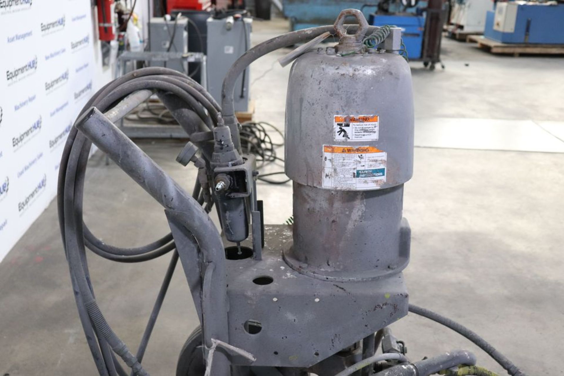 Graco Bulldog 244-463 33:1 Series L05A Pump Air Powered Transfer Bucket Unloader - Image 14 of 15