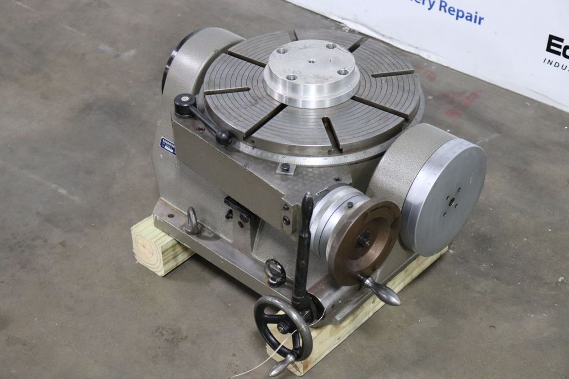 Hofmann GRS/M-400 15-3/4″ Vertical / Horizontal Tilting Rotary Table - Image 4 of 10