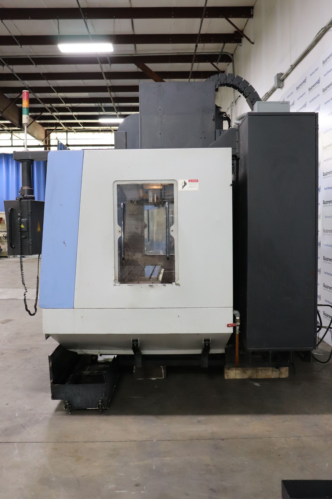 Doosan MV-4020L CNC Vertical Machining Center - Image 9 of 18