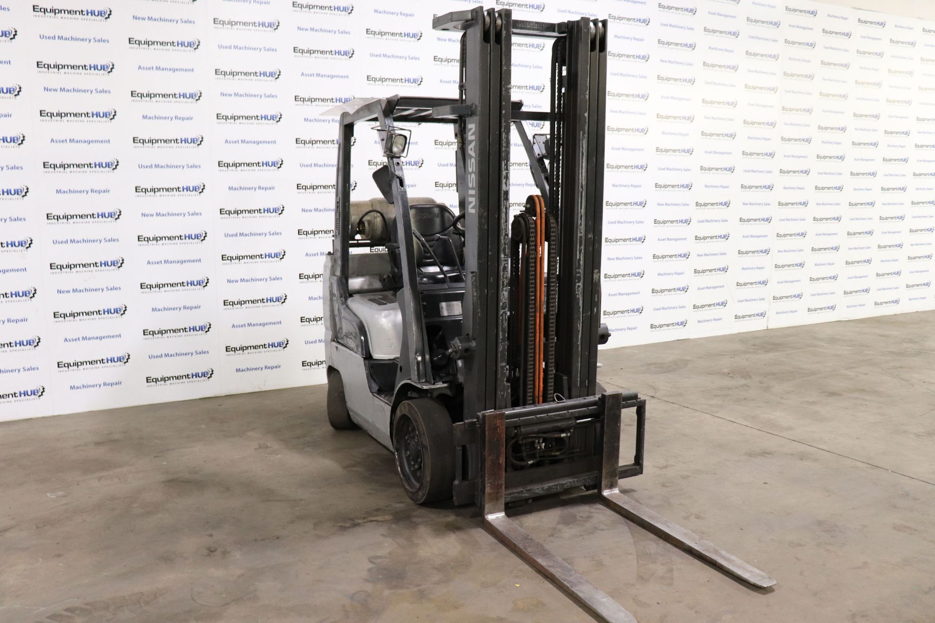 Nissan MCPL02A25LV 5000 Lb. Capacity 3 Stage Mast Cushion Propane Forklift - Image 2 of 13