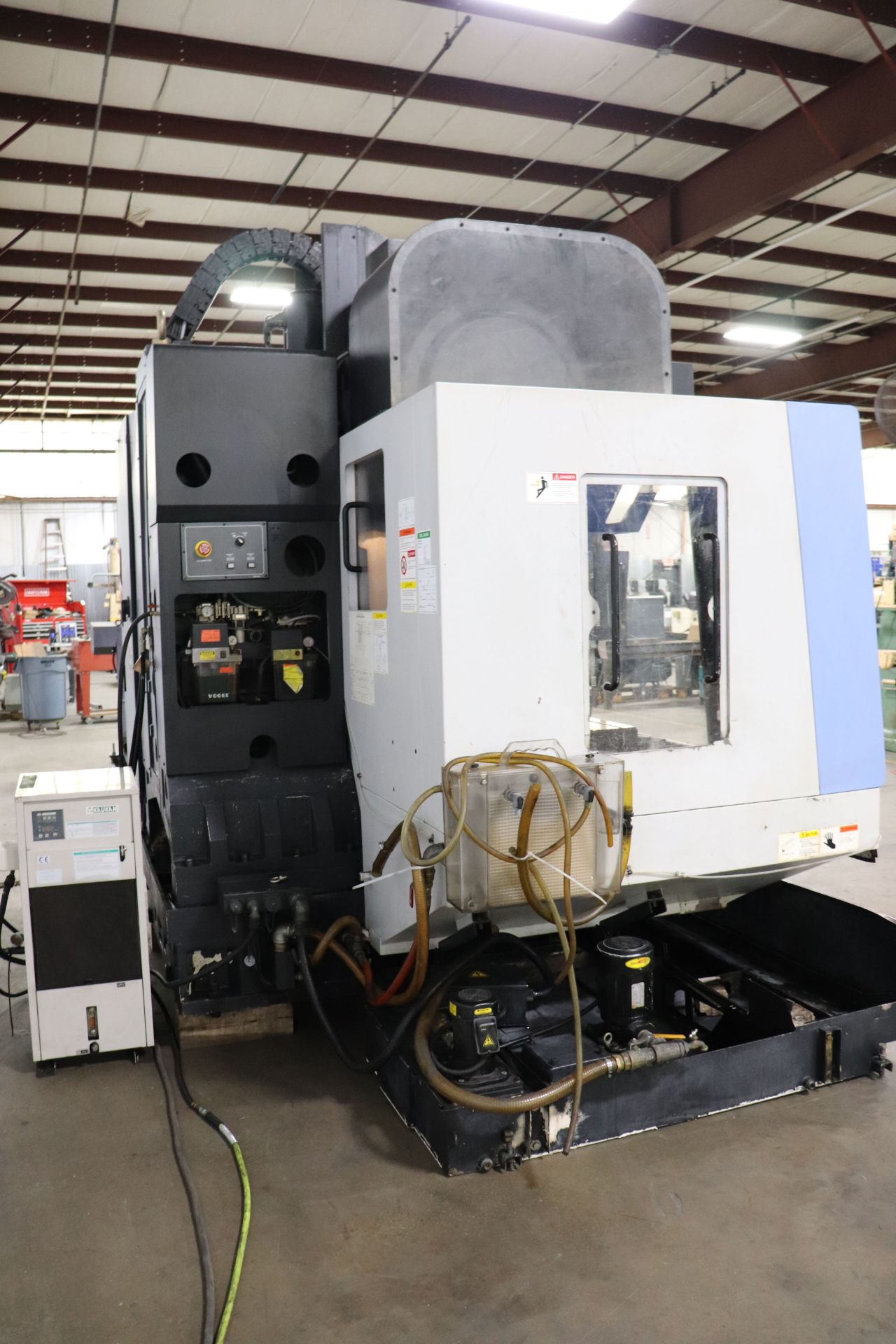 Doosan MV-4020L CNC Vertical Machining Center - Image 15 of 18