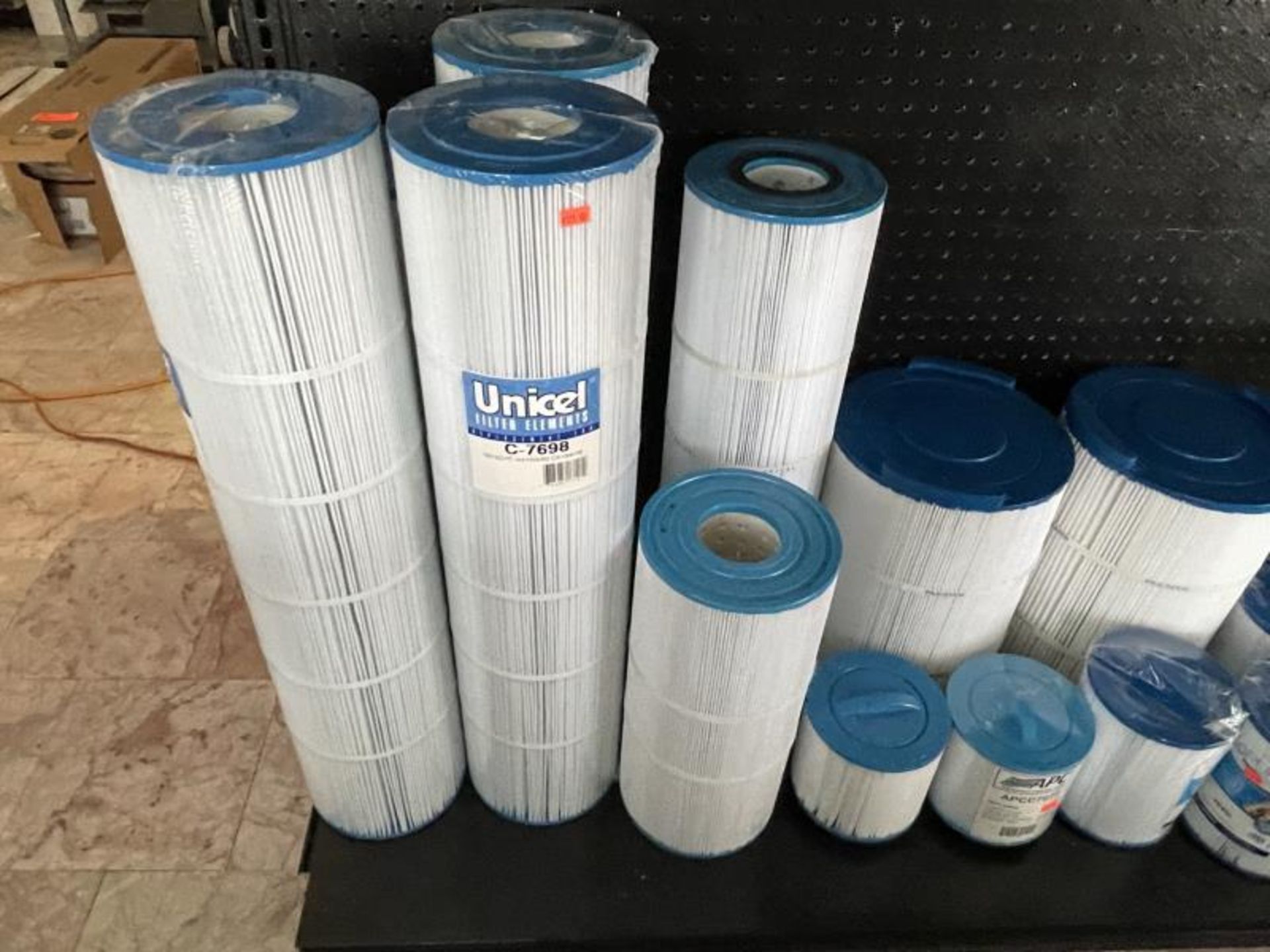 Lot of assorted sizes replacement filter cartridges - Image 5 of 7