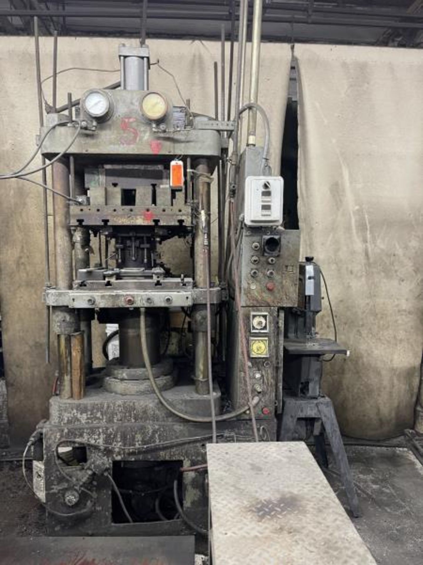 Hydraulic Molding Press, Plate 24"x24"