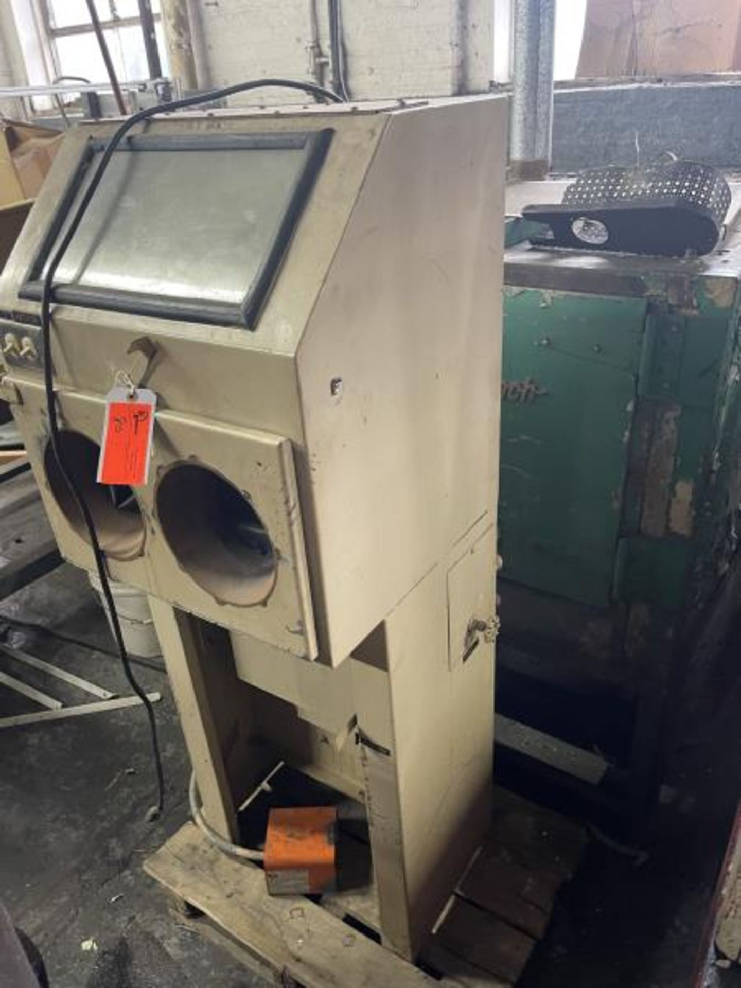 Blasting Cabinet Pressure Blast Mfg M: AA-25JR - Image 2 of 5