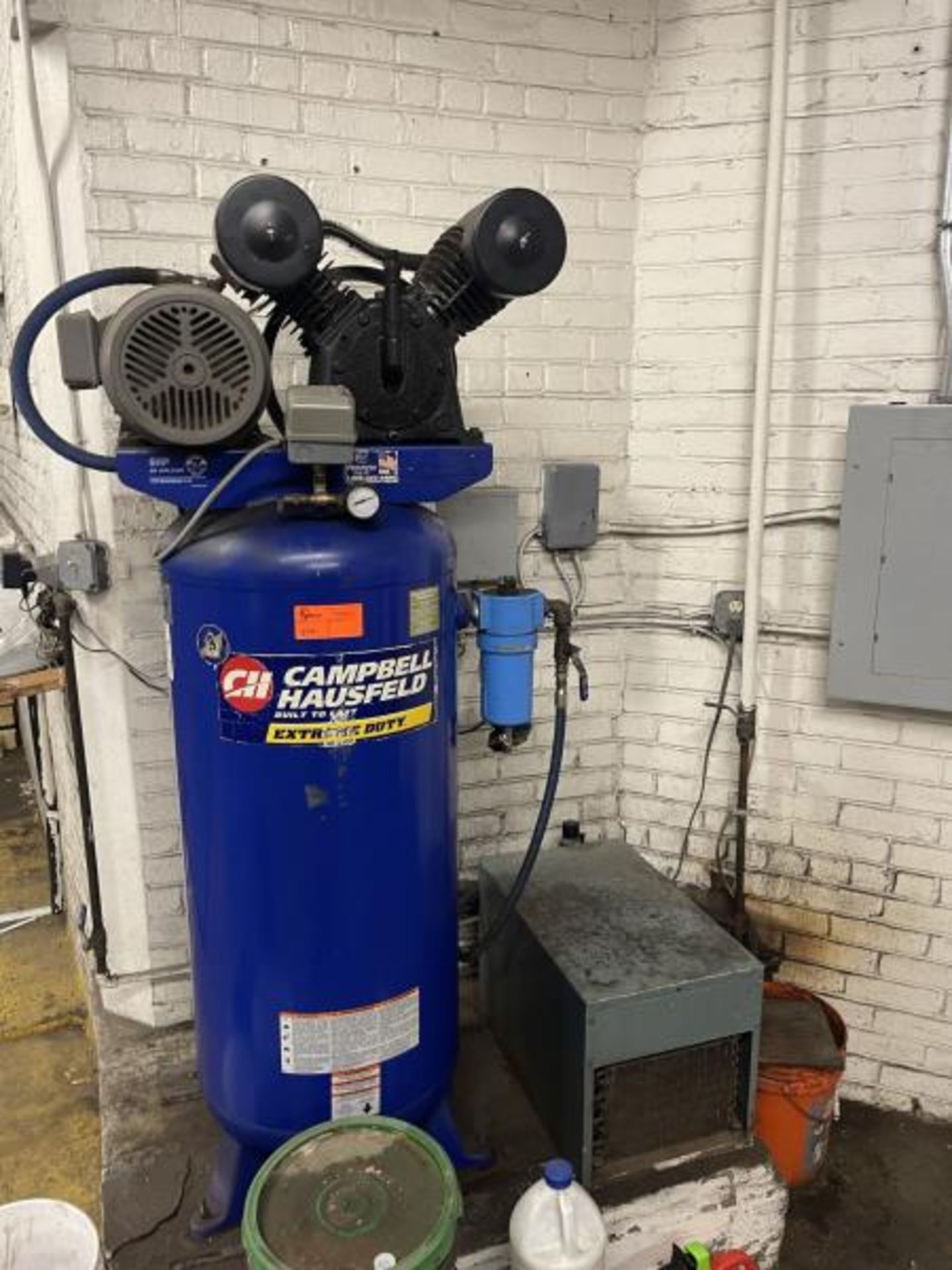 Campbell Hausefield Extreme Duty 6Hp 60 Gallon Air Compressor with GE Air Co Drier