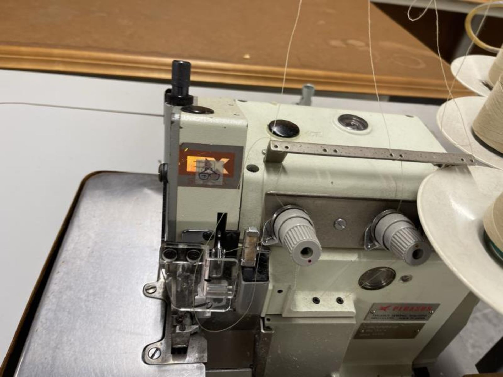 Pegasus Sewing Machine M: EX5204-02 SN: 9185178 - Image 3 of 6