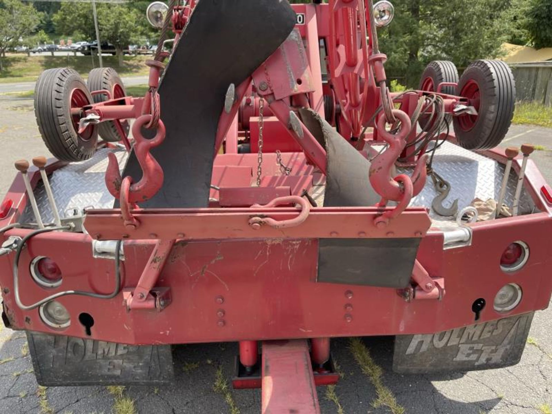 1976 Ford F350 Custom Wrecker, Holmes 480 Wrecker Bed, VIN: KE241T607656 w/ Base 127, Rear - Image 13 of 31