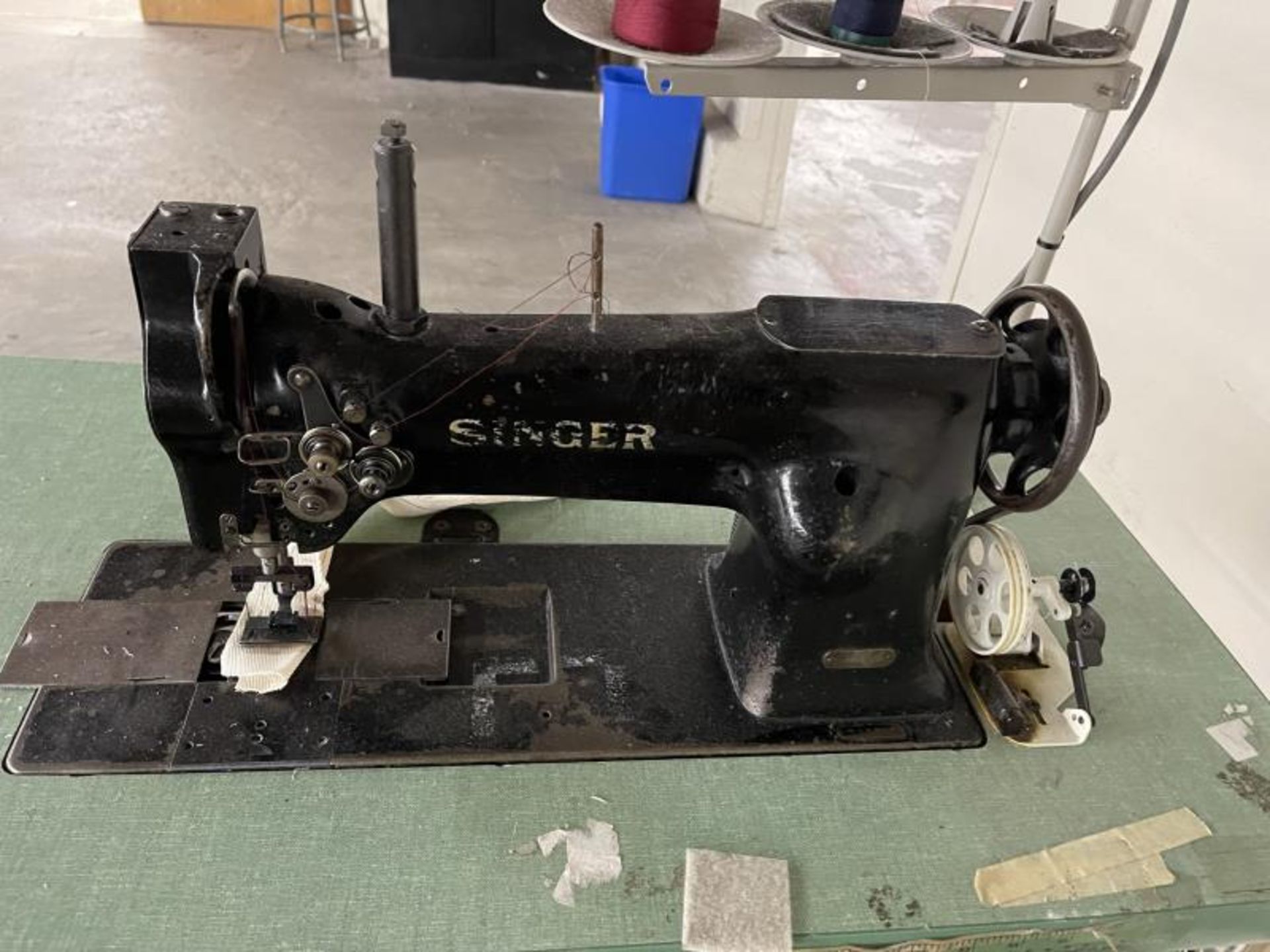 Singer Sewing Machine - Image 2 of 9