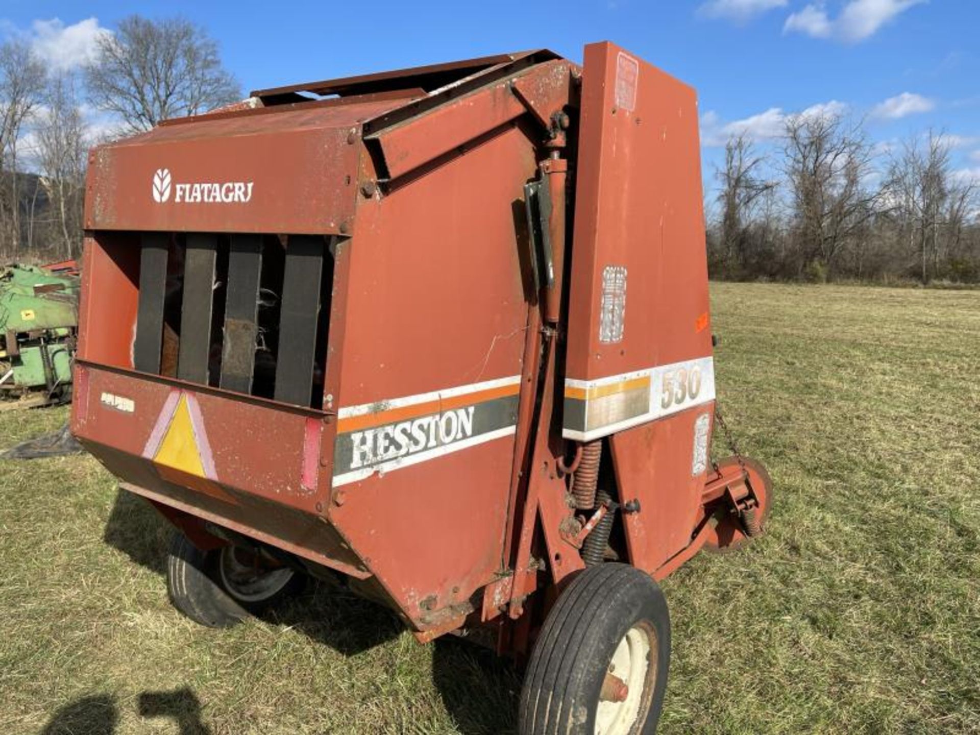 Hesston 530 Round Baler, 1 Belt Missing, New Belt Comes with Machine - Image 8 of 8