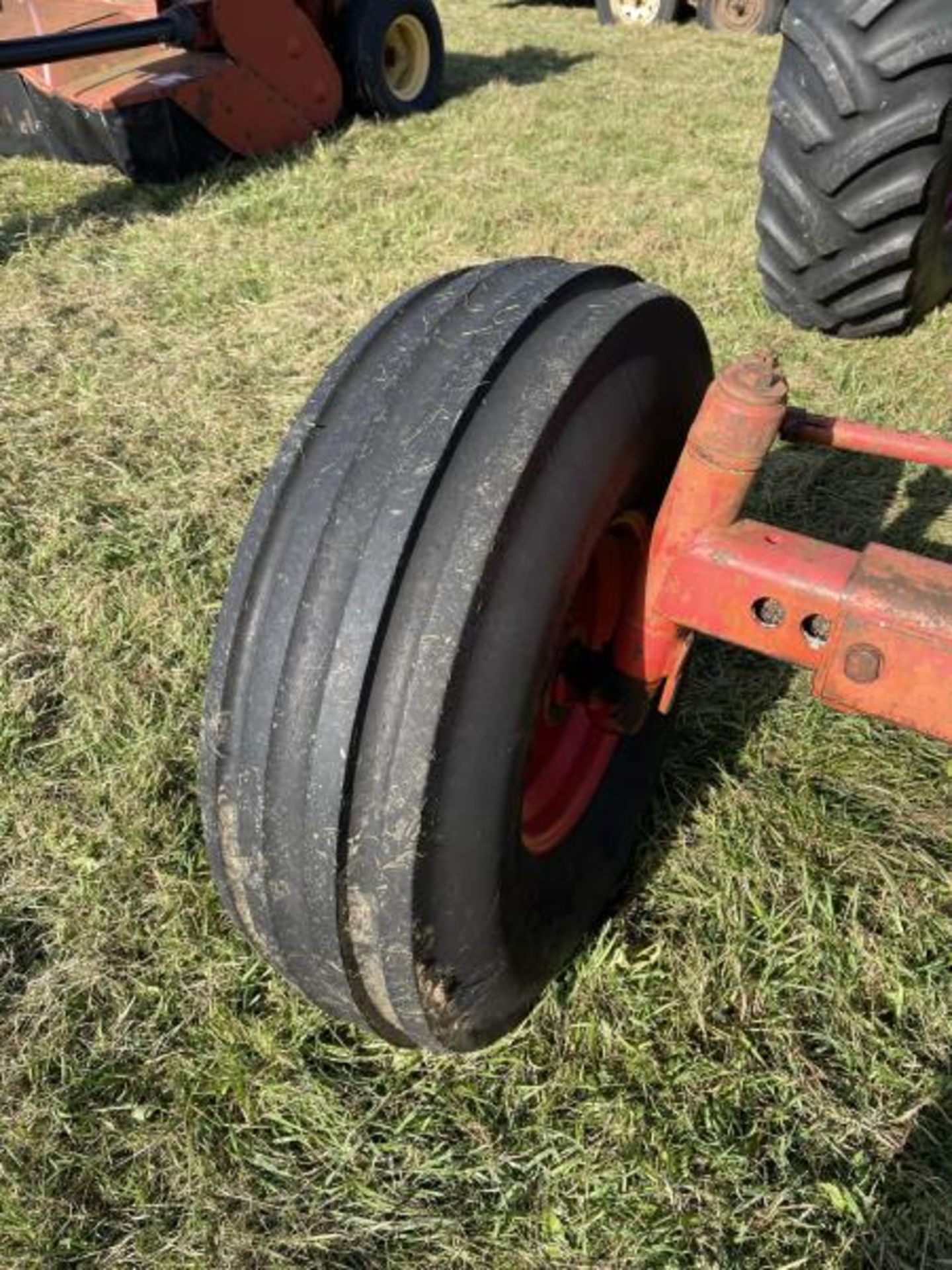 Case Tractor, Cab 970, 401 Cubes, Diesel, 2 Wheel Drive, Running, 3 Point Hitch, 2 Dual Remotes, - Image 4 of 24