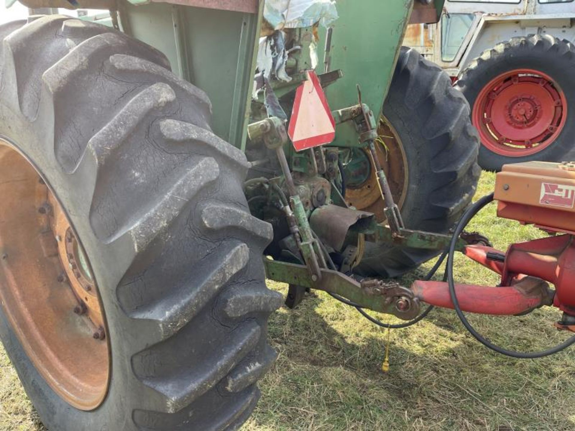 Oliver 1750 Tractor Diesel, 2 Wheel Drive, 3 Point Hitch, Double Remotes, Runs with Jump Start, No - Image 17 of 21