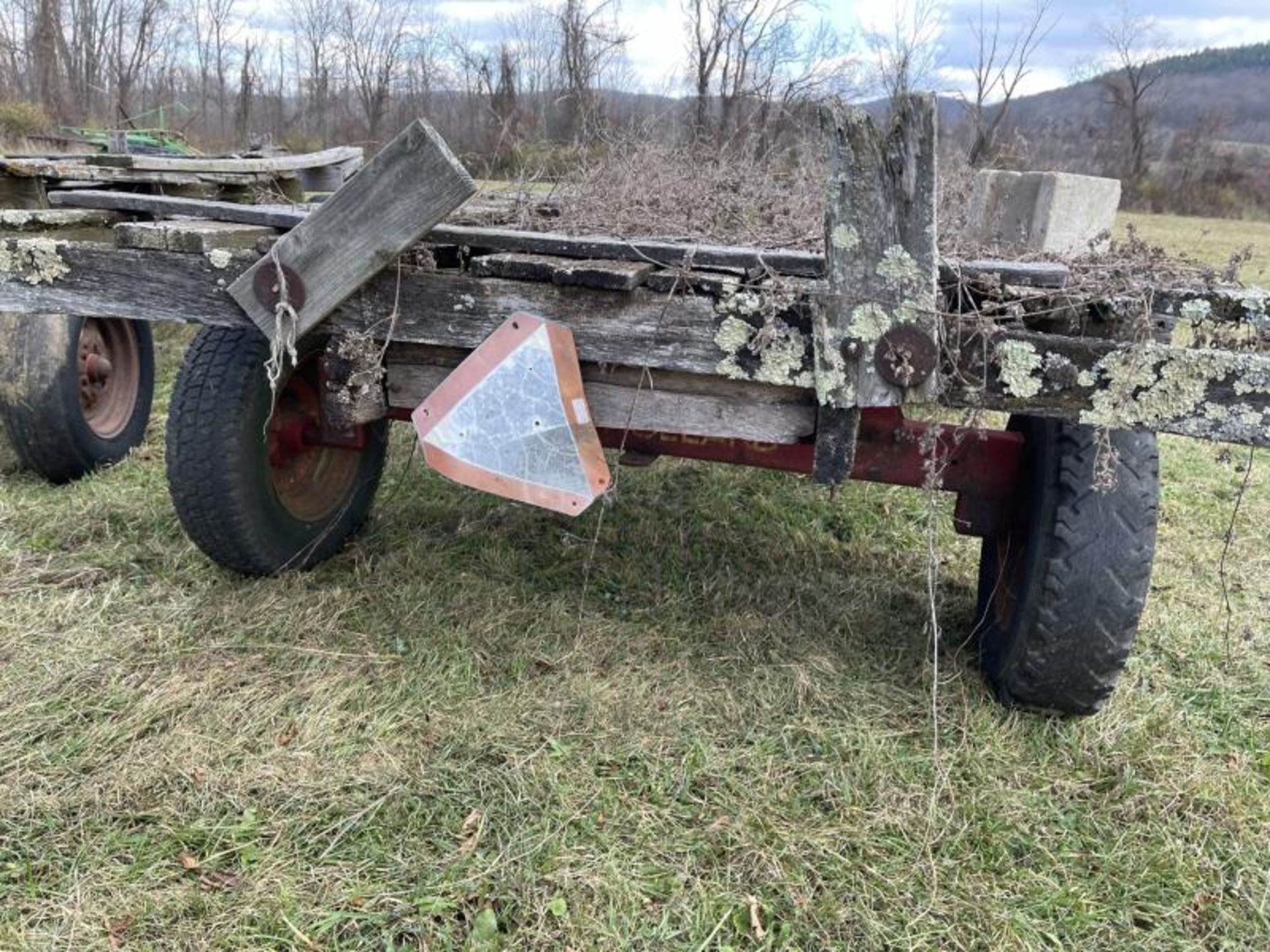 New Holland Hay Wagon M: 15 - Image 3 of 6