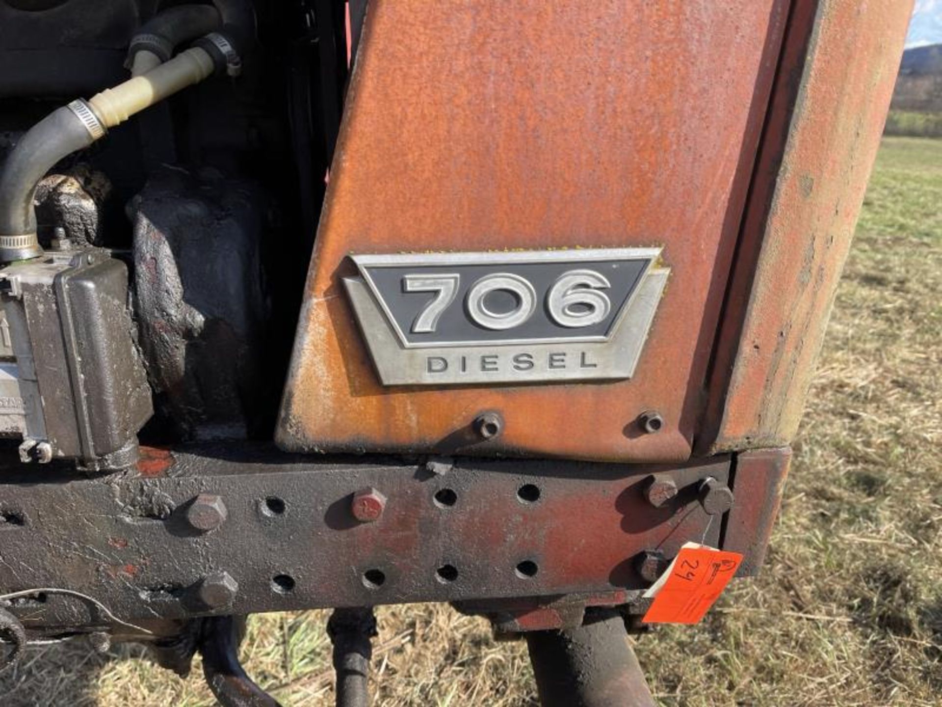 Farmall Tractor 706, Diesel, Runs & Drives, Shows 4039, Missing 1 Arm for 3-Point Hitch, Needs - Image 2 of 16