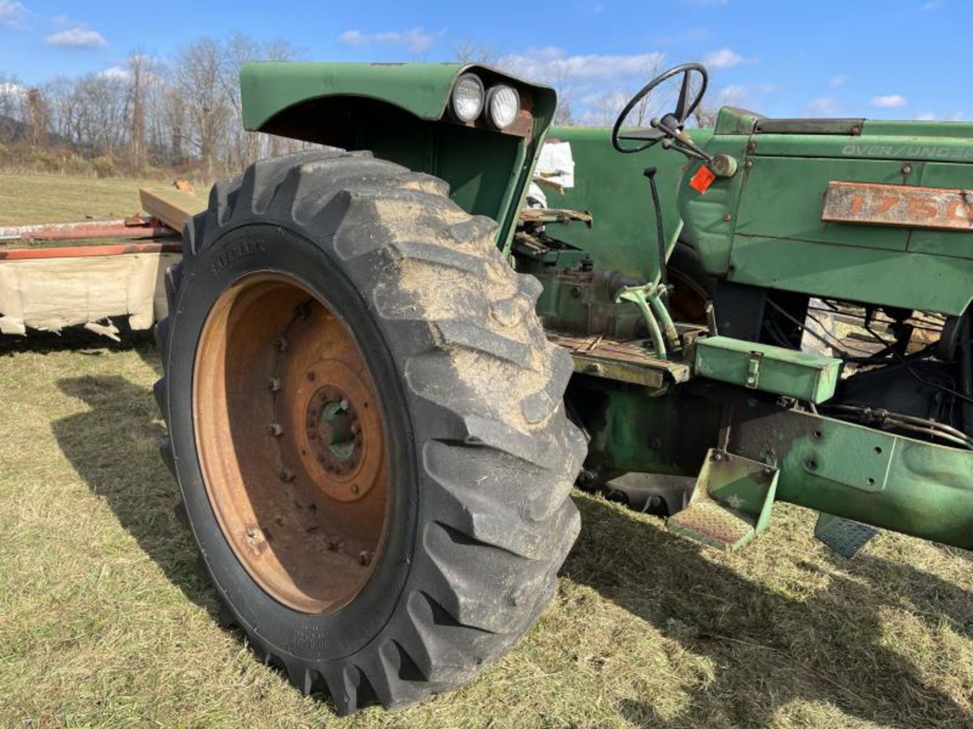 Oliver 1750 Tractor Diesel, 2 Wheel Drive, 3 Point Hitch, Double Remotes, Runs with Jump Start, No - Image 5 of 21