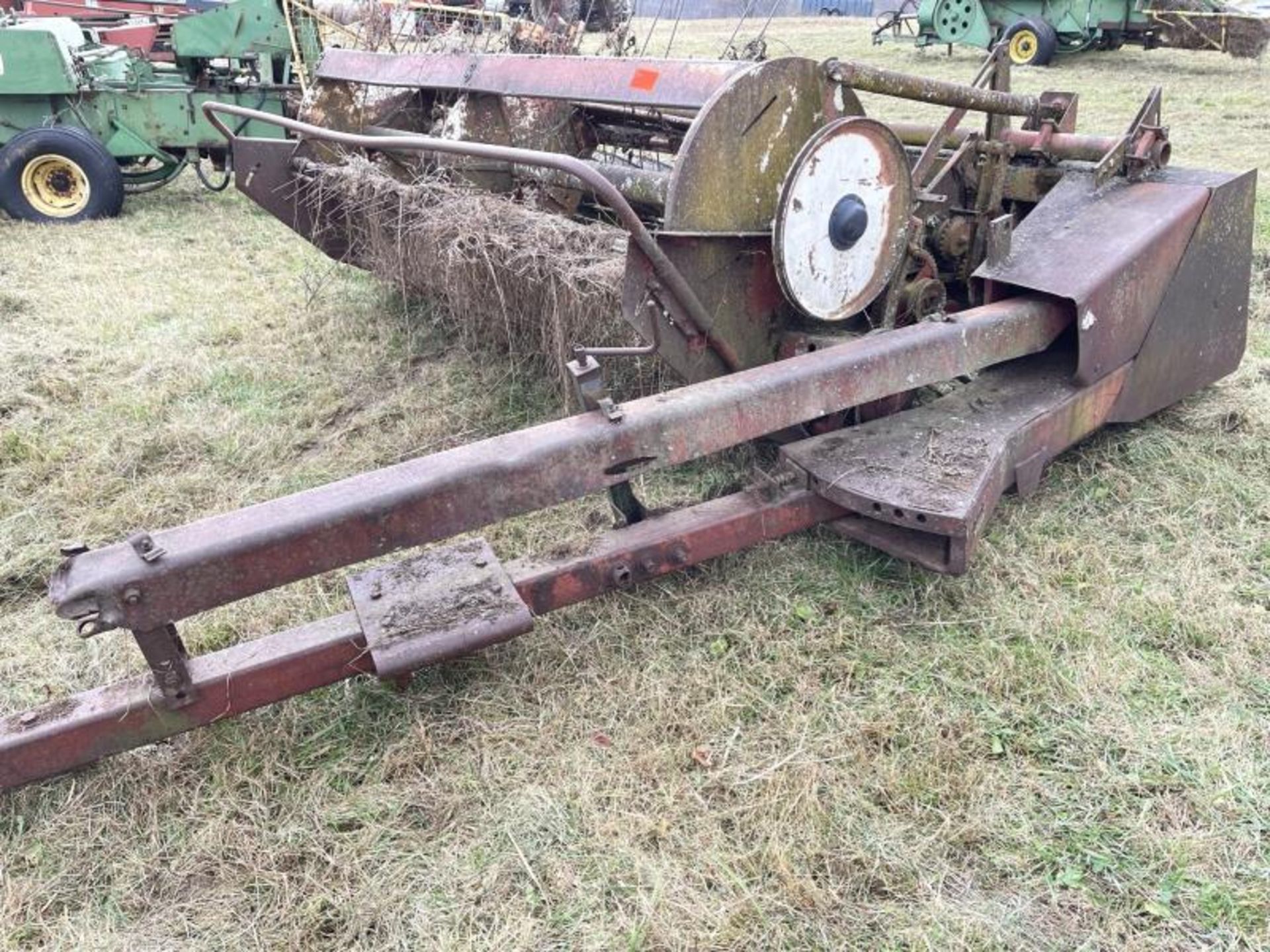 50-IH Mower Conditioner, M: 990M8 - Image 2 of 7