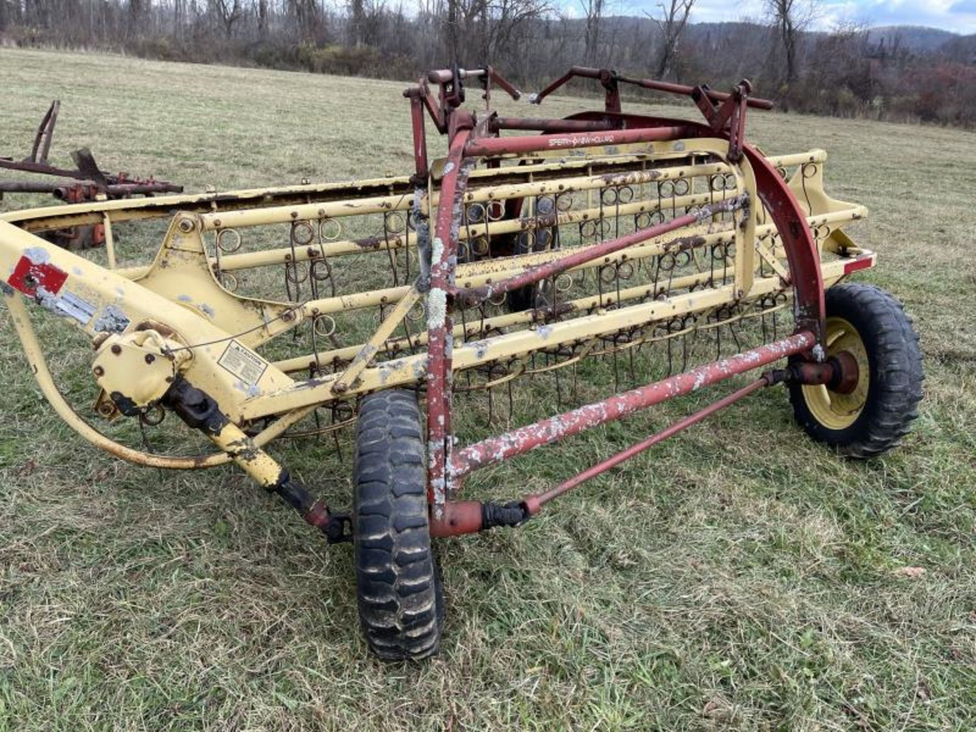 New Holland Side Delivery Rake, M: 256 Rake, SN: 630132630132 - Image 5 of 7