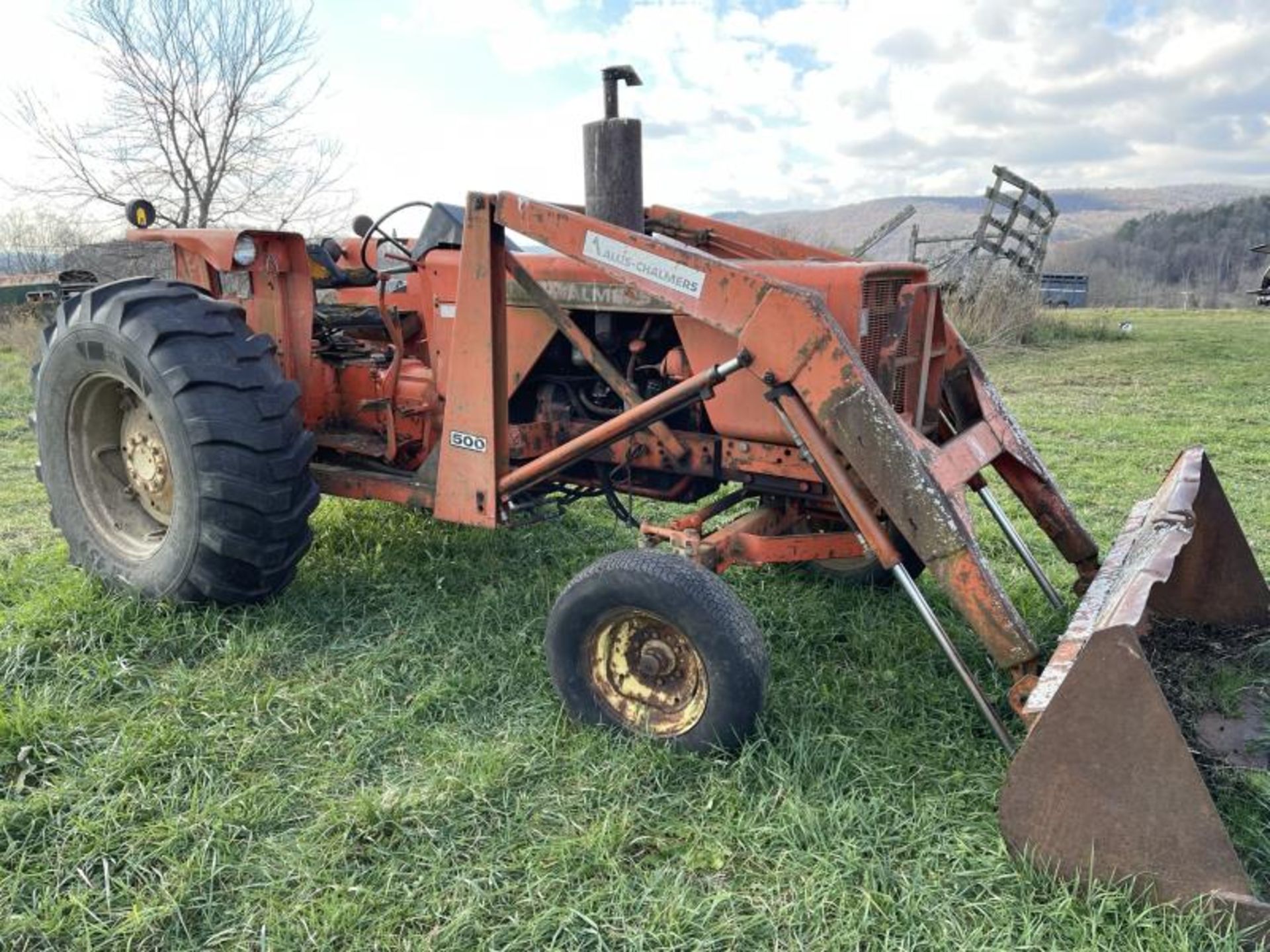 Allis-Chalmers 175 with Model 500 Loader, Diesel, 2 Wheel Drive, 3 Point Hitch - Image 4 of 13