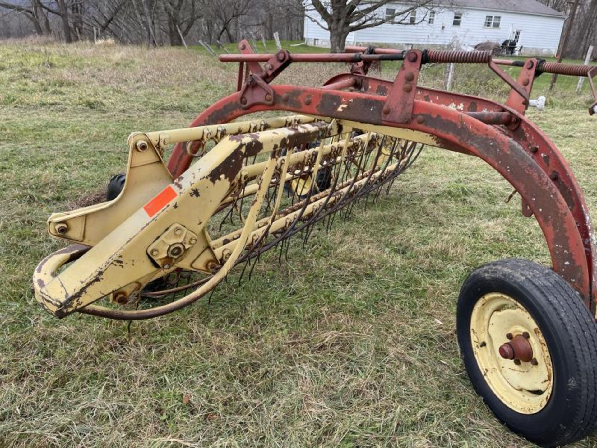 New Holland Side Delivery Rake, M: 256 Rake, SN: 630132630132 - Image 2 of 7