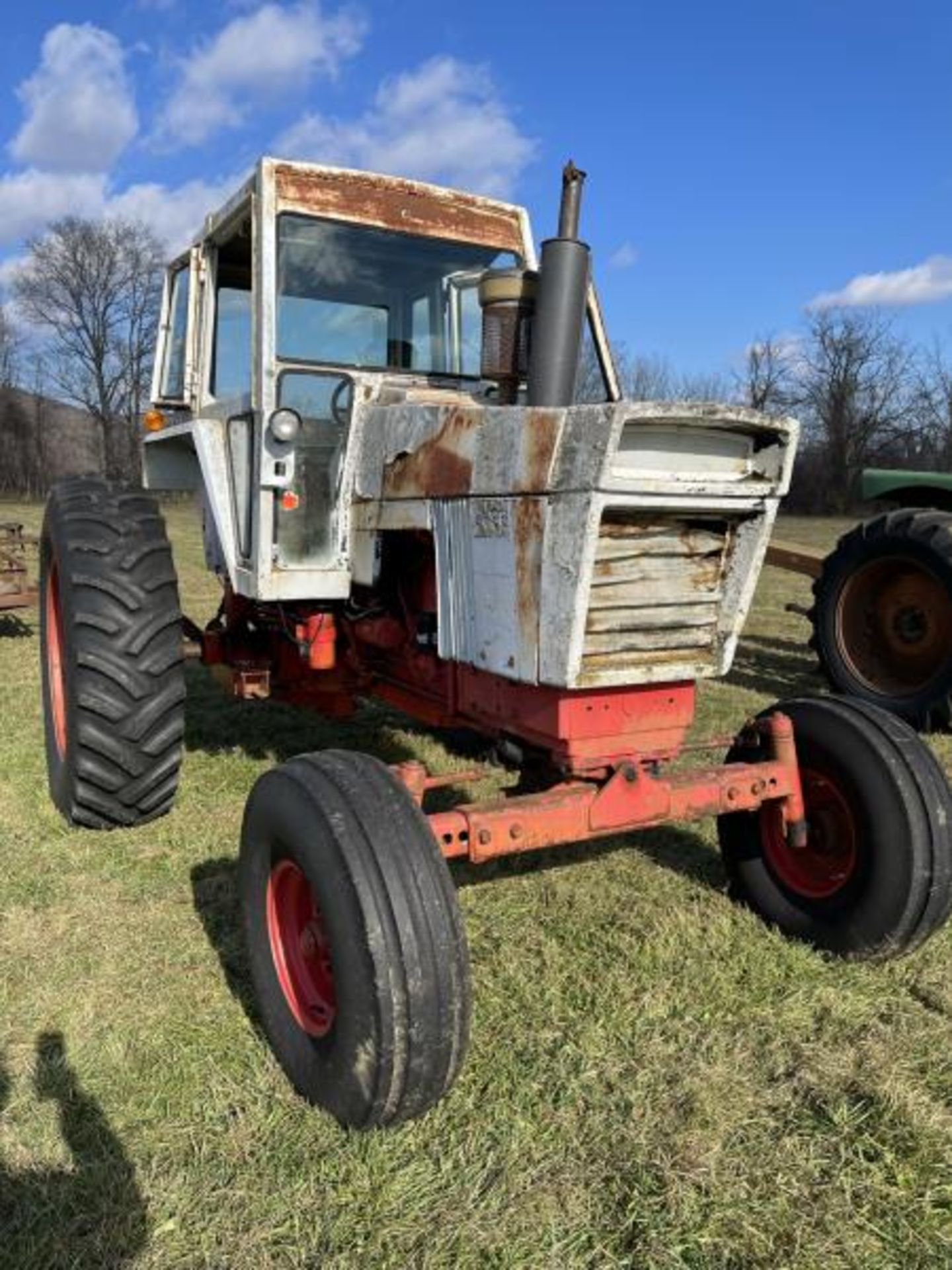 Case Tractor, Cab 970, 401 Cubes, Diesel, 2 Wheel Drive, Running, 3 Point Hitch, 2 Dual Remotes, - Image 3 of 24