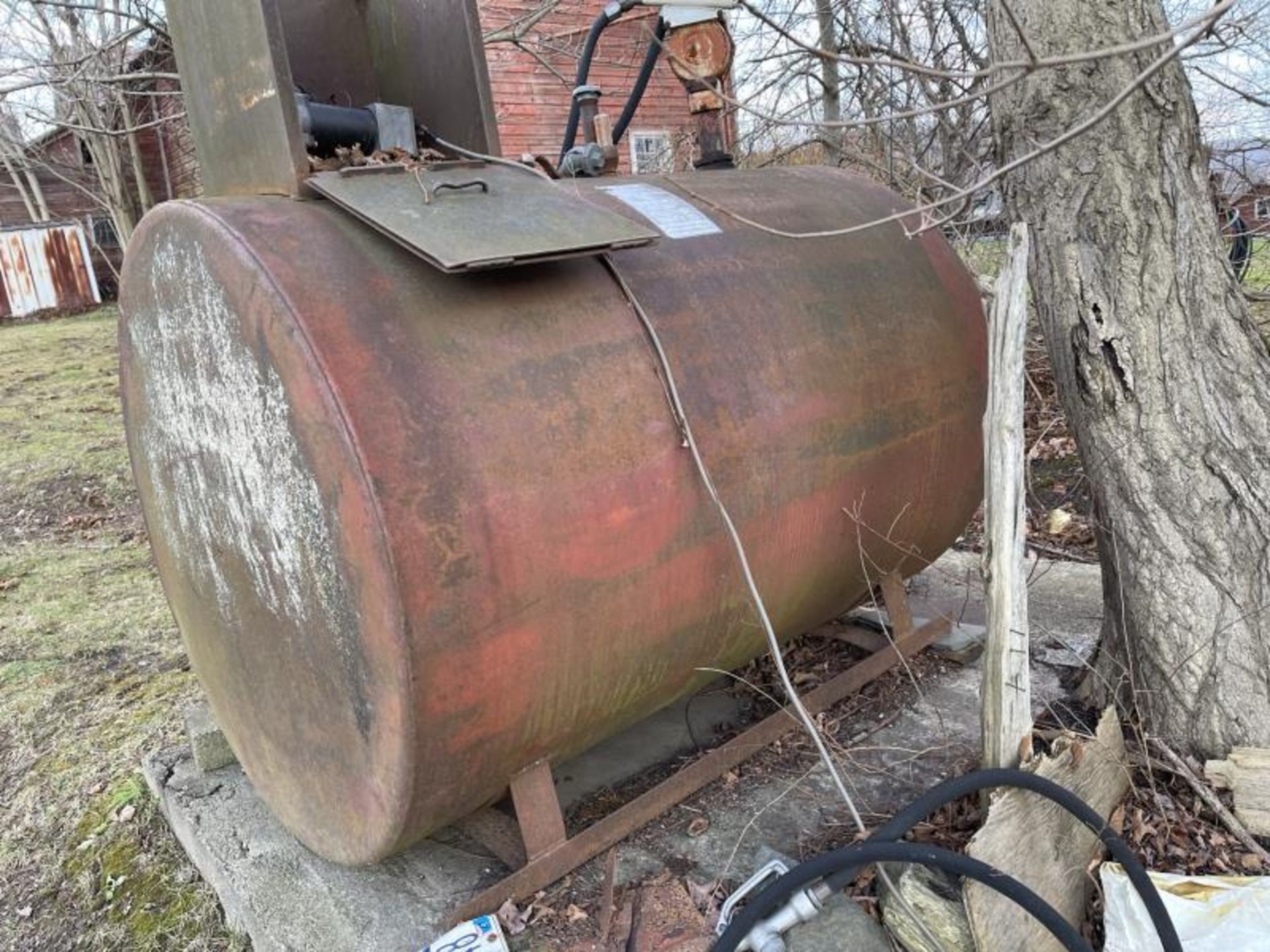 250 Gallon Fuel Tank - Image 3 of 4